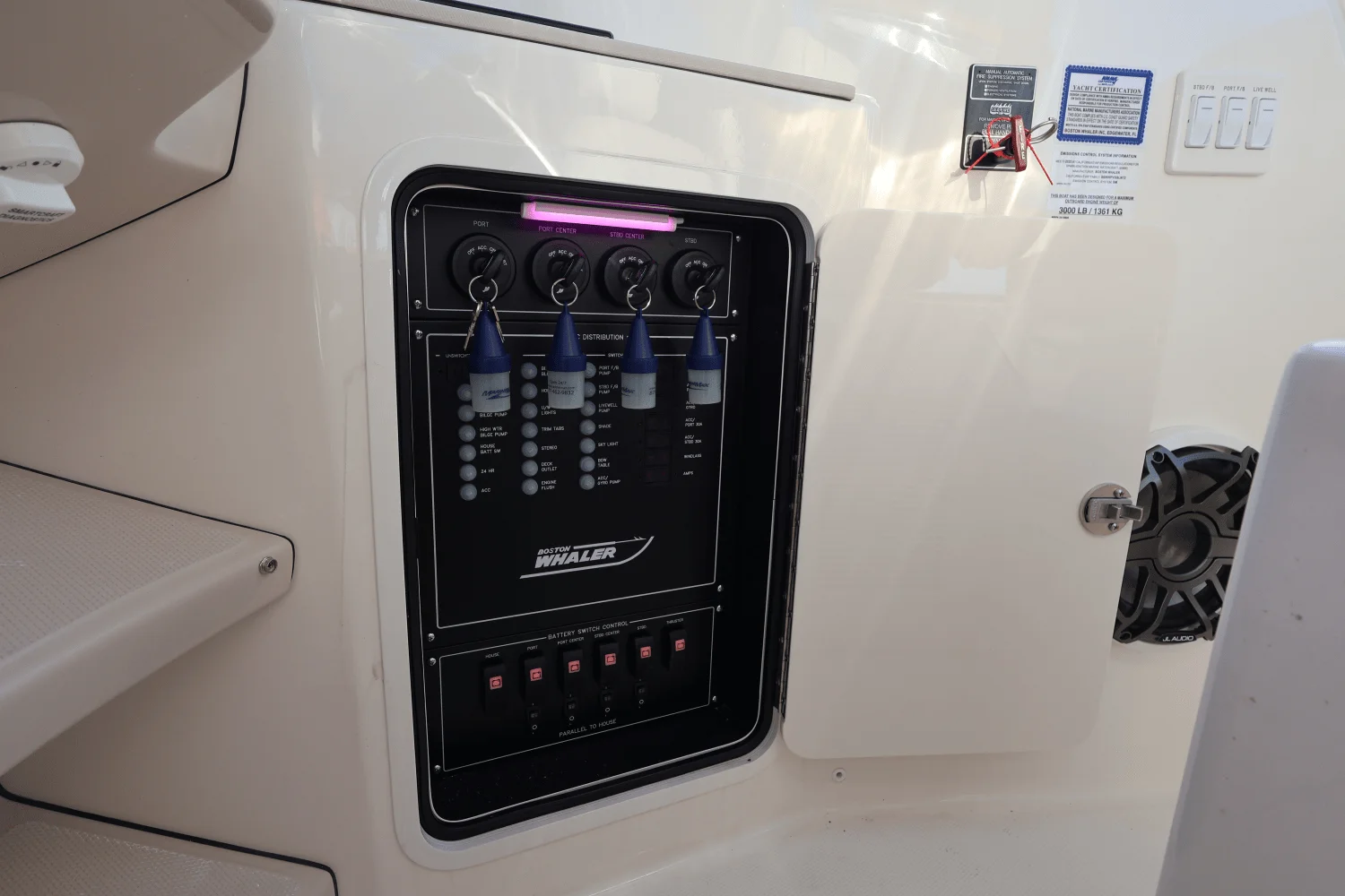 2025 Boston Whaler 380 Realm Image Thumbnail #45