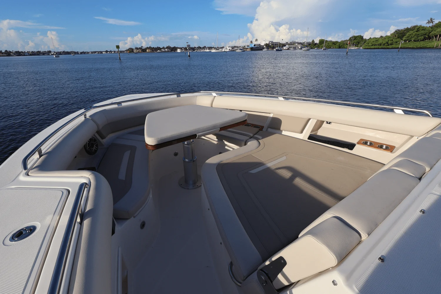 2025 Boston Whaler 380 Realm Image Thumbnail #19