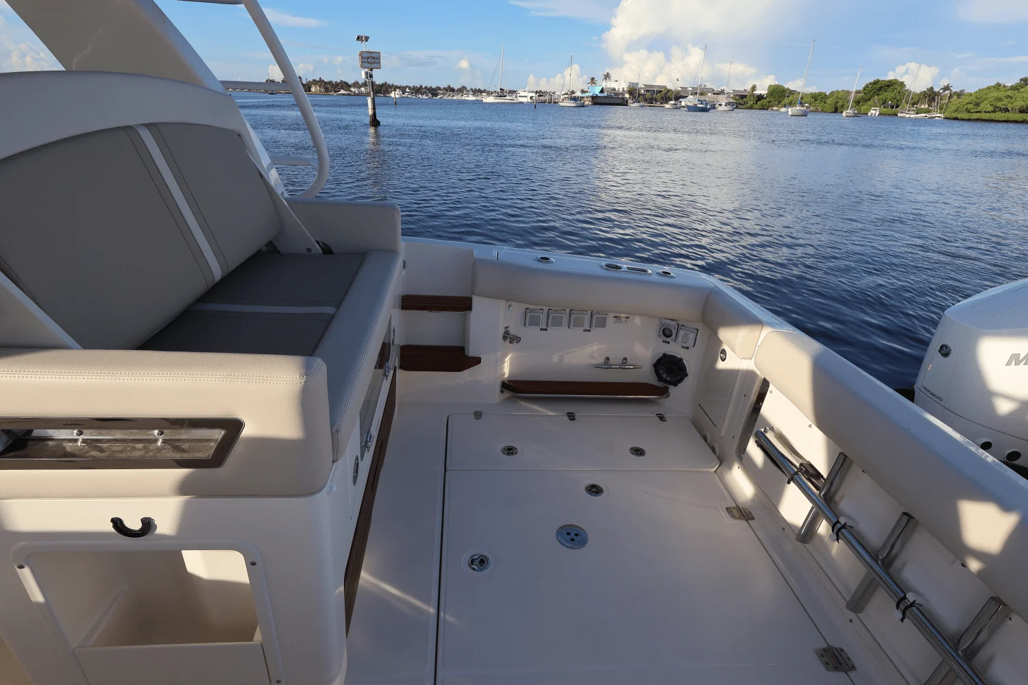 2025 Boston Whaler 380 Realm Image Thumbnail #50