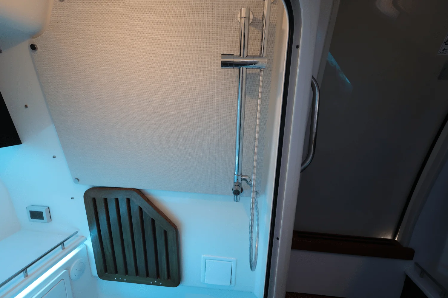 2025 Boston Whaler 380 Realm Image Thumbnail #34