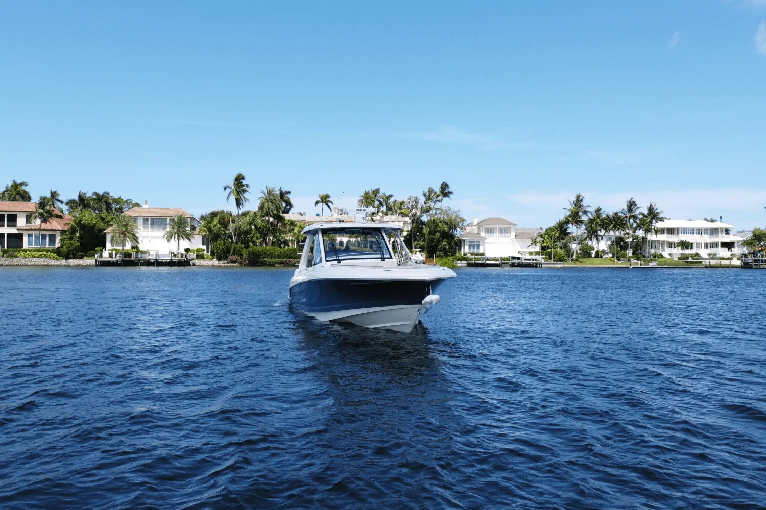 2025 Boston Whaler 380 Realm Image Thumbnail #2