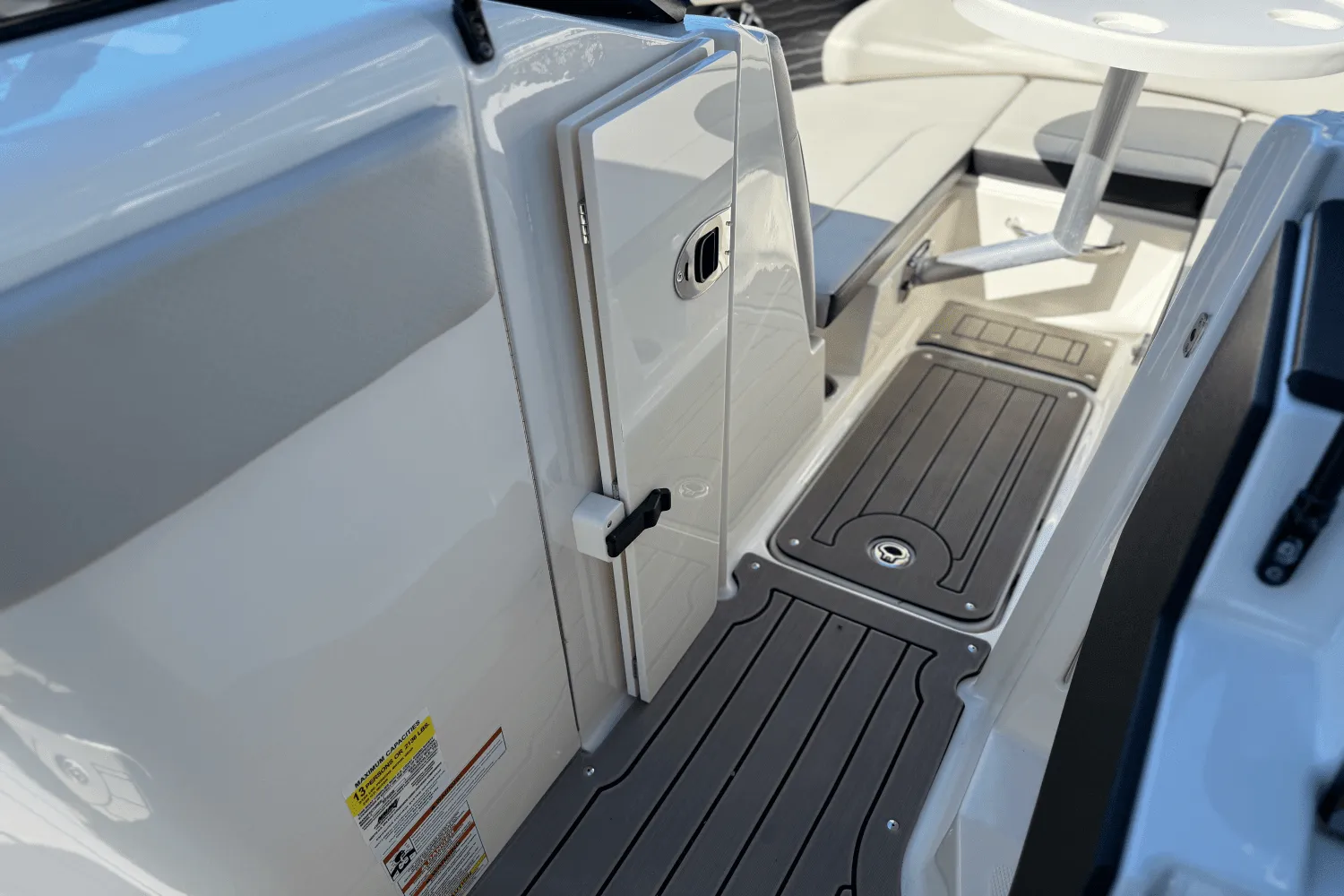 2022 Sea Ray SPX 230 OB Image Thumbnail #37