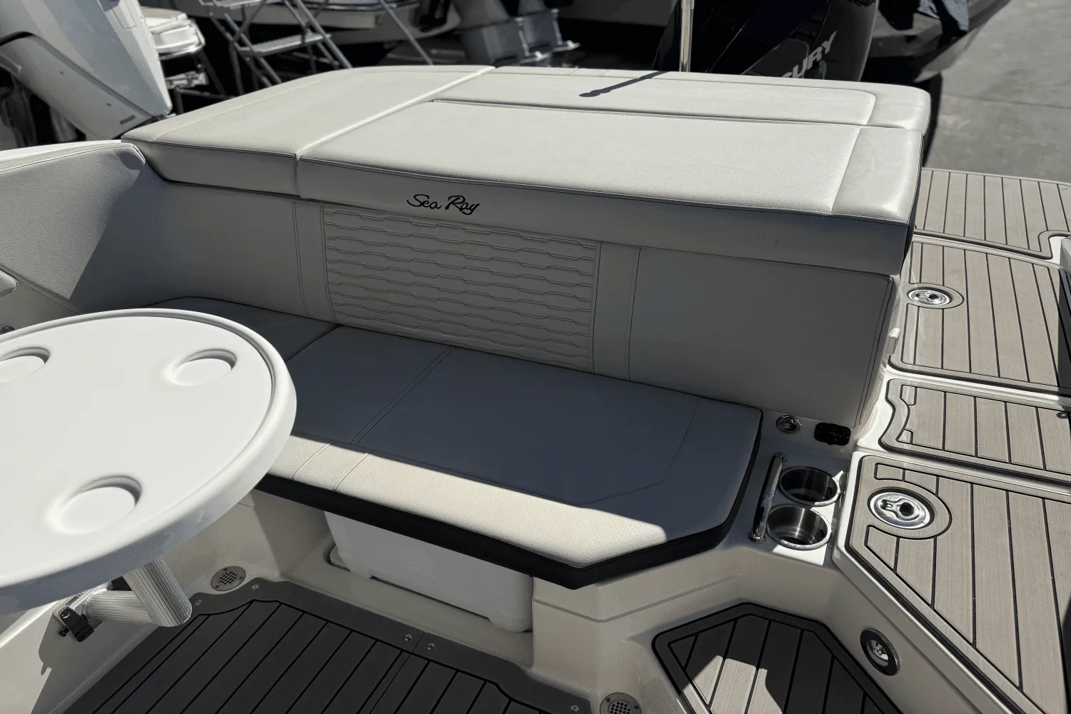2022 Sea Ray SPX 230 OB Image Thumbnail #19