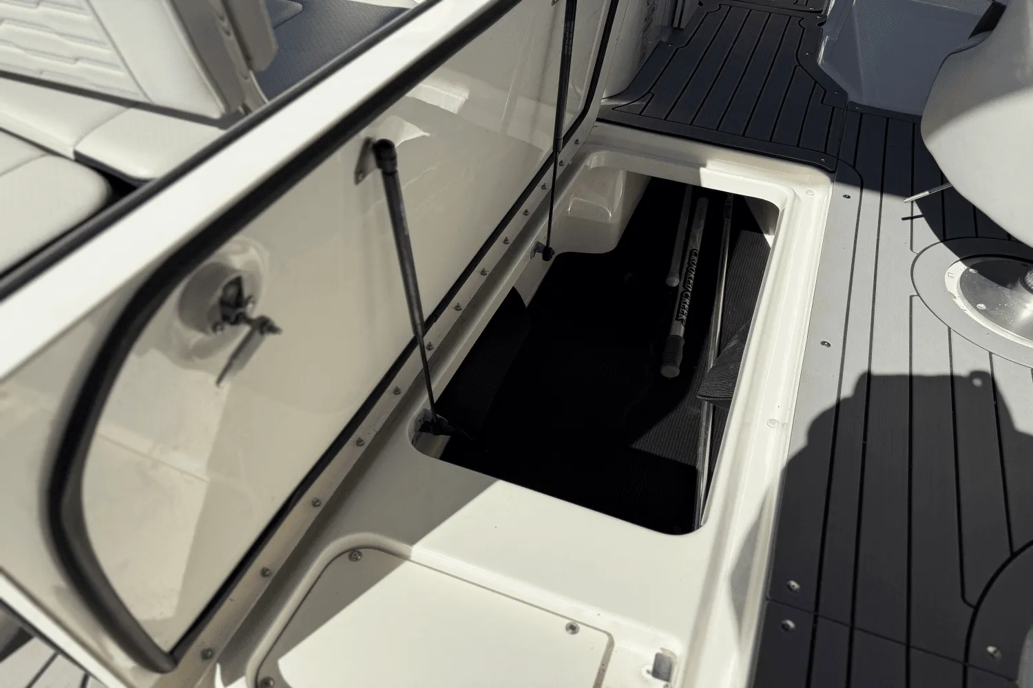 2022 Sea Ray SPX 230 OB Image Thumbnail #48