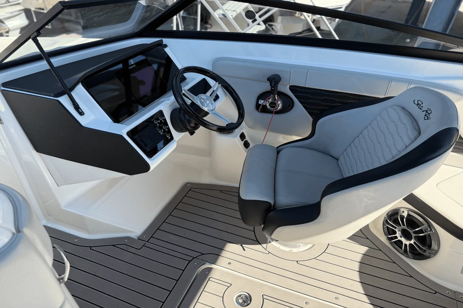 2022 Sea Ray SPX 230 OB Image Thumbnail #30