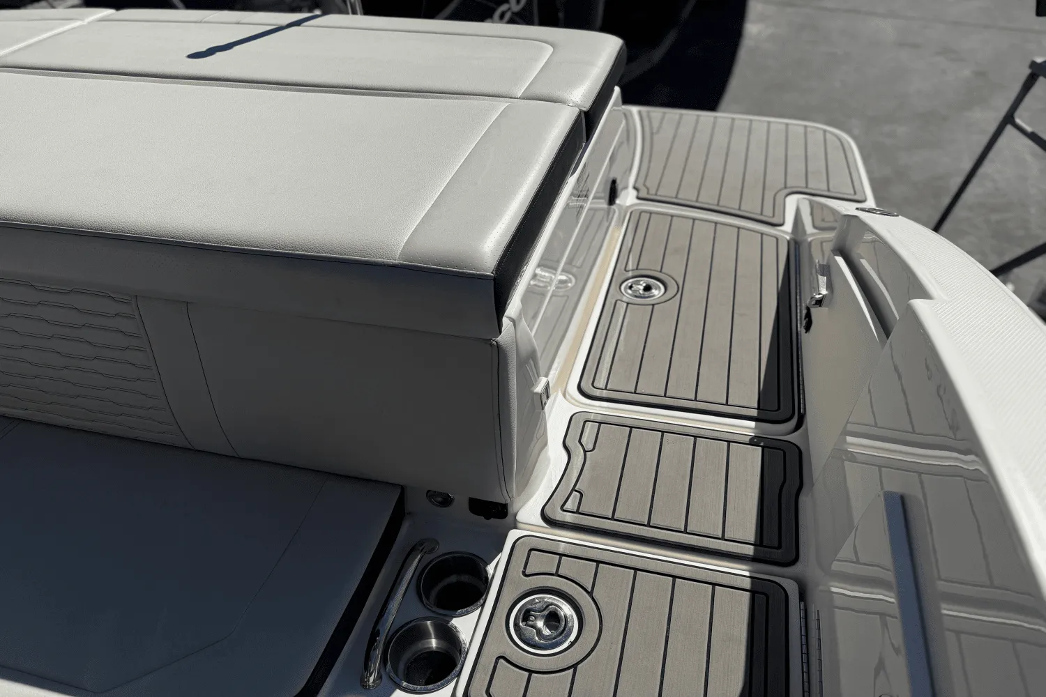 2022 Sea Ray SPX 230 OB Image Thumbnail #11