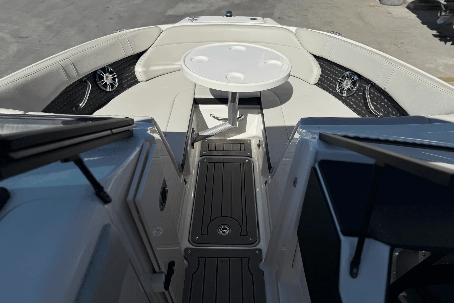 2022 Sea Ray SPX 230 OB Image Thumbnail #39