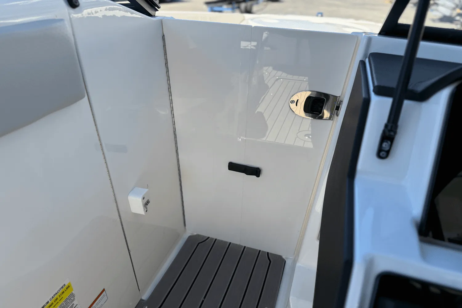 2022 Sea Ray SPX 230 OB Image Thumbnail #38