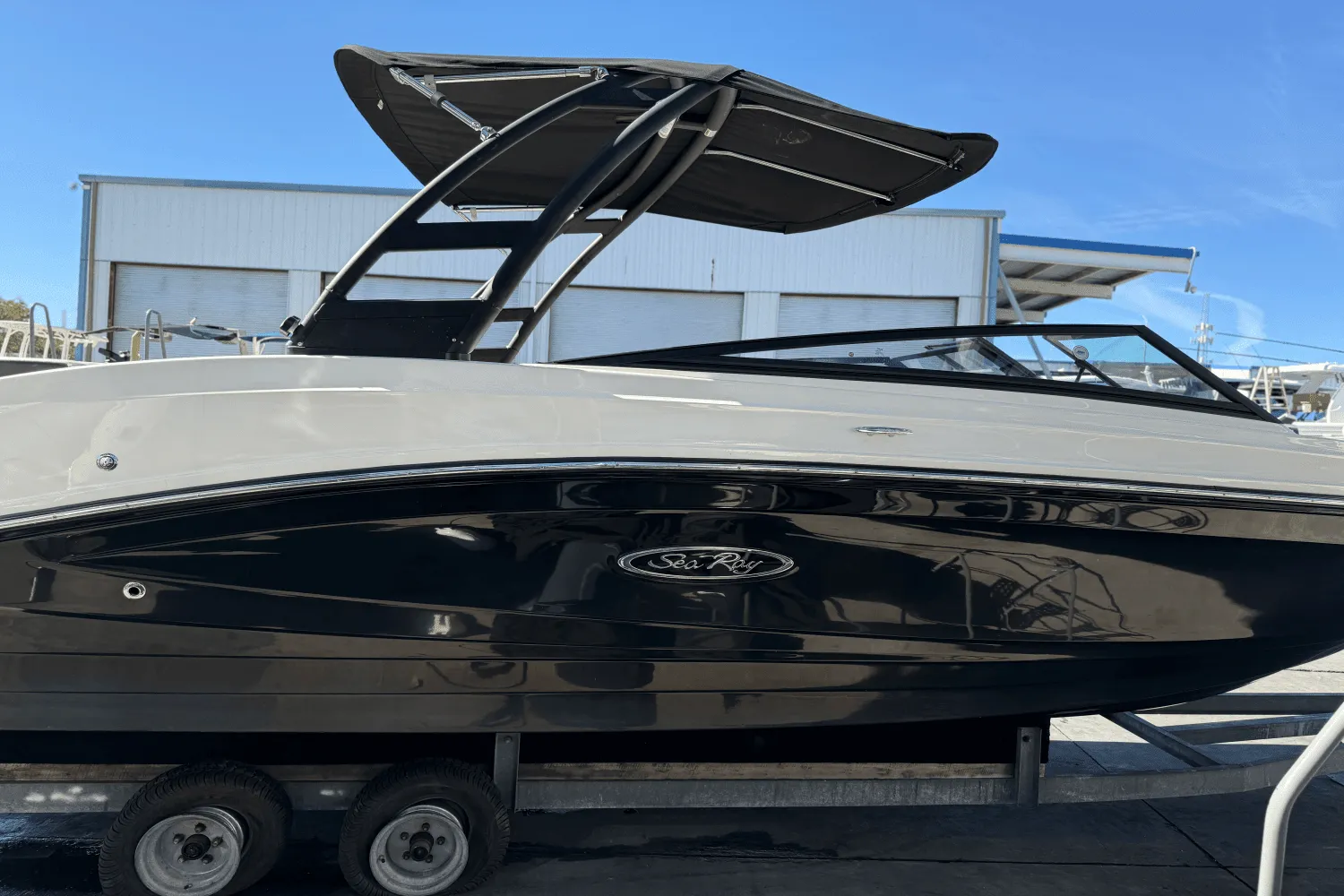 2022 Sea Ray SPX 230 OB Image Thumbnail #3