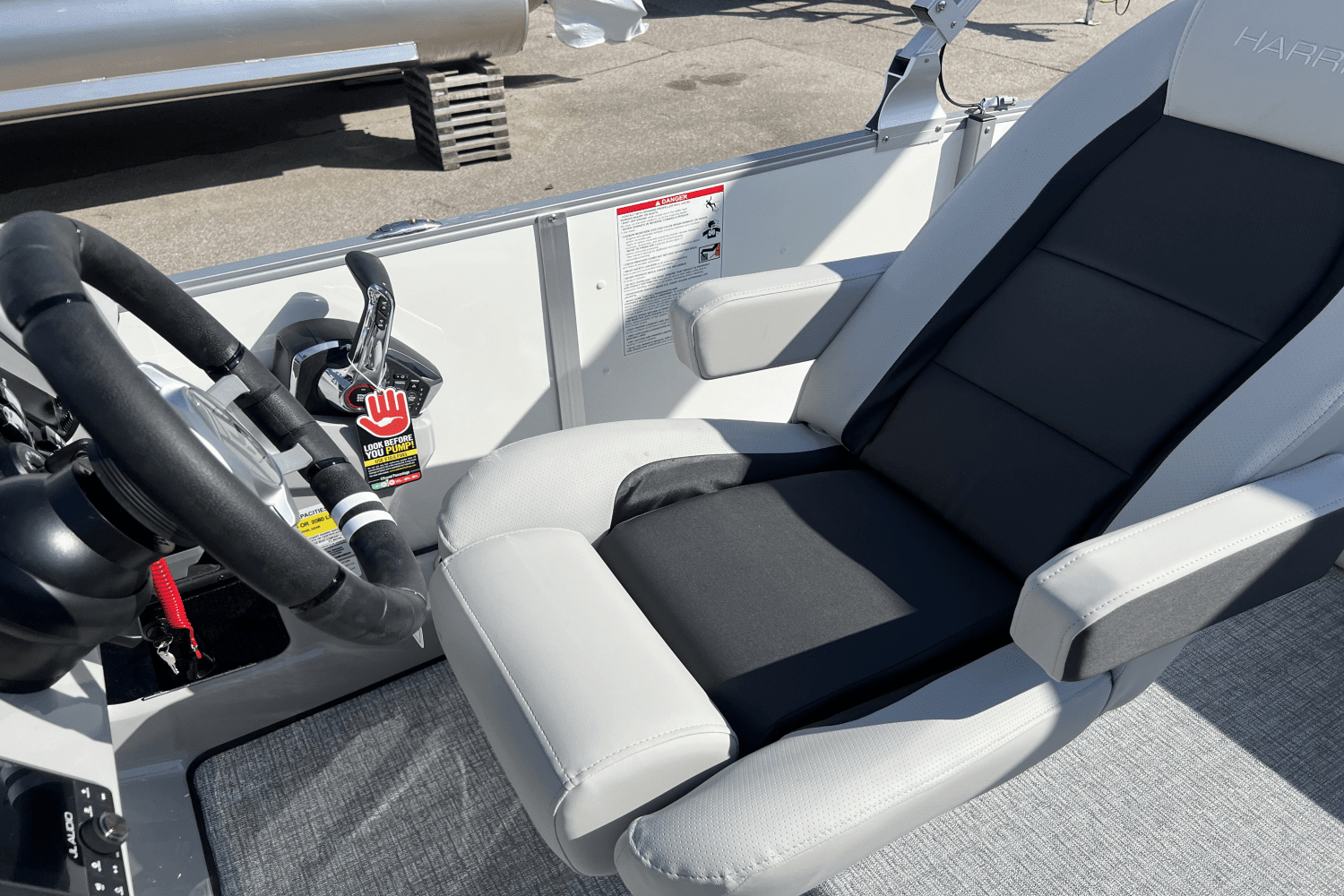 2025 Harris 250 Cruiser Image Thumbnail #8