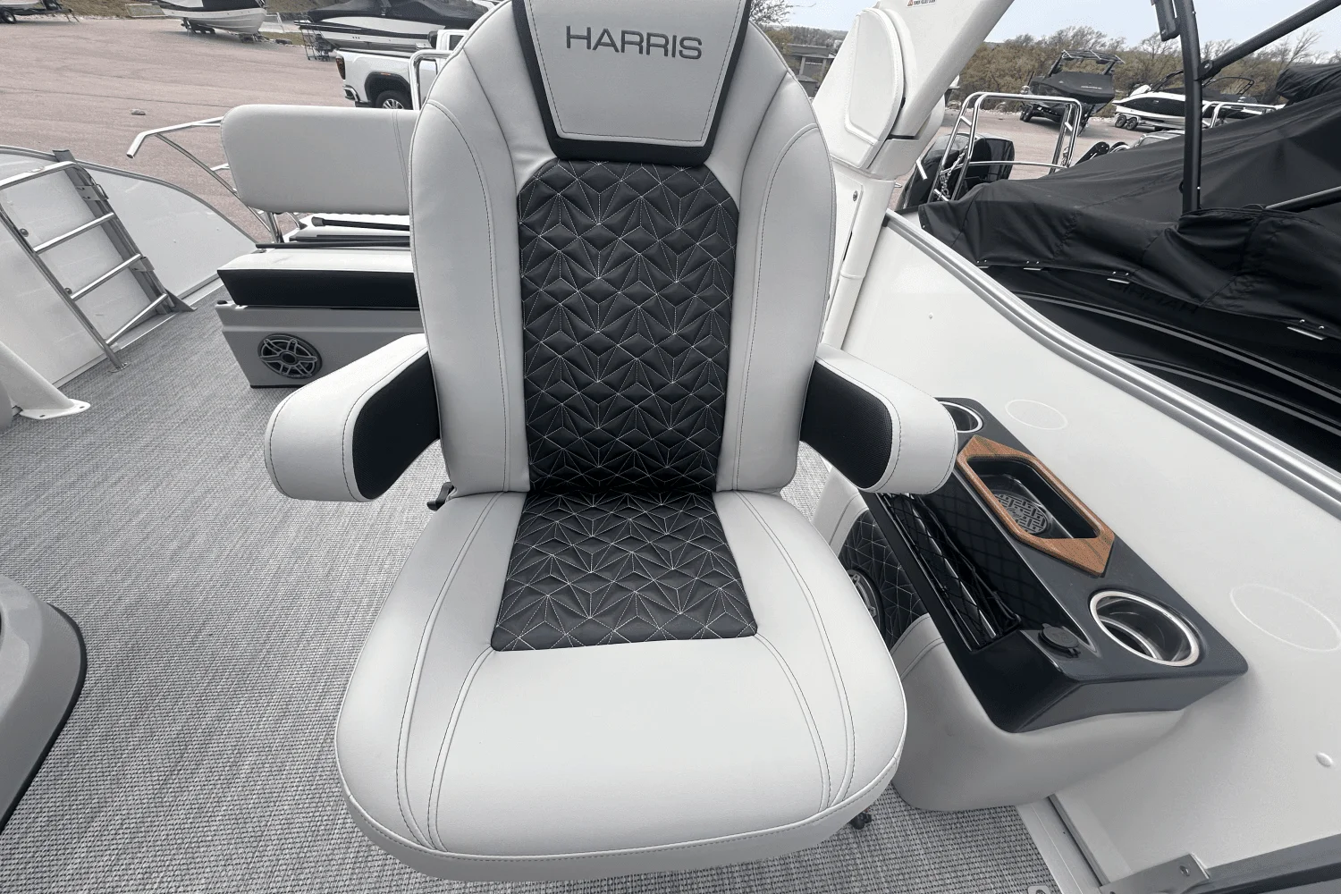 2025 Harris Grand Mariner 250 Image Thumbnail #22
