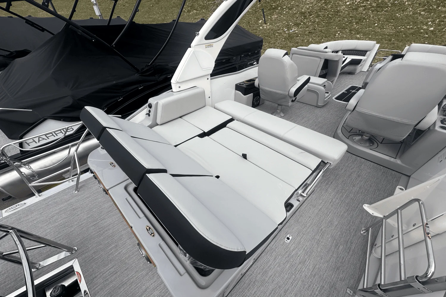 2025 Harris Grand Mariner 250 Image Thumbnail #16