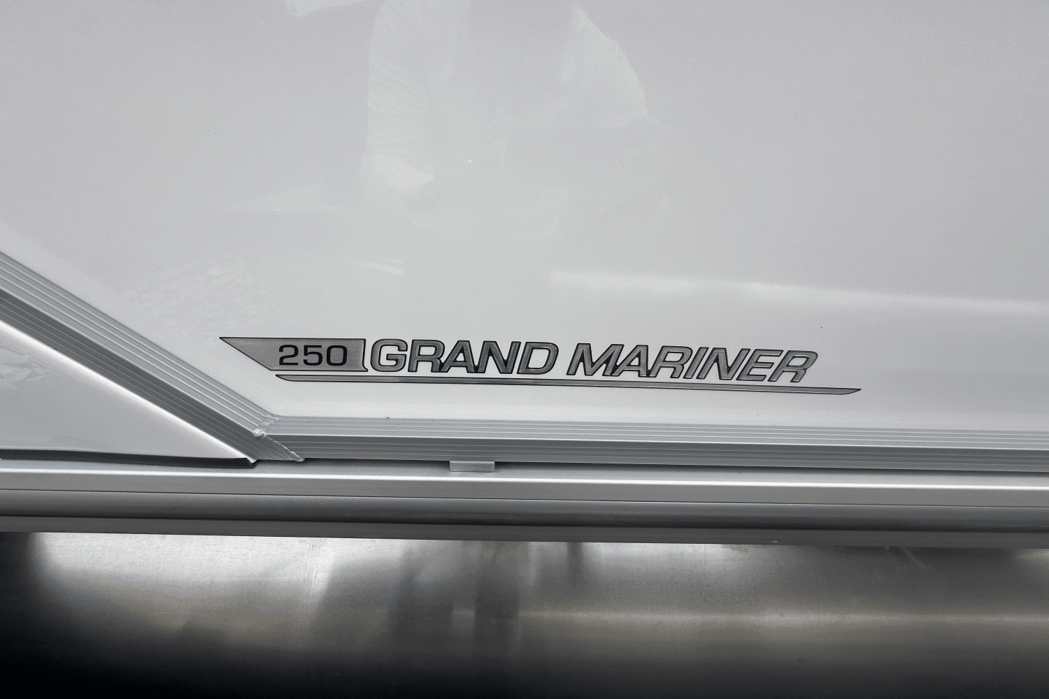 2025 Harris Grand Mariner 250 Image Thumbnail #4