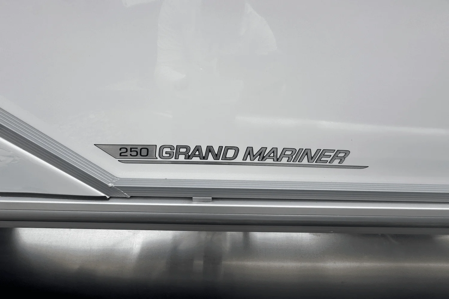 2025 Harris Grand Mariner 250 Image Thumbnail #4