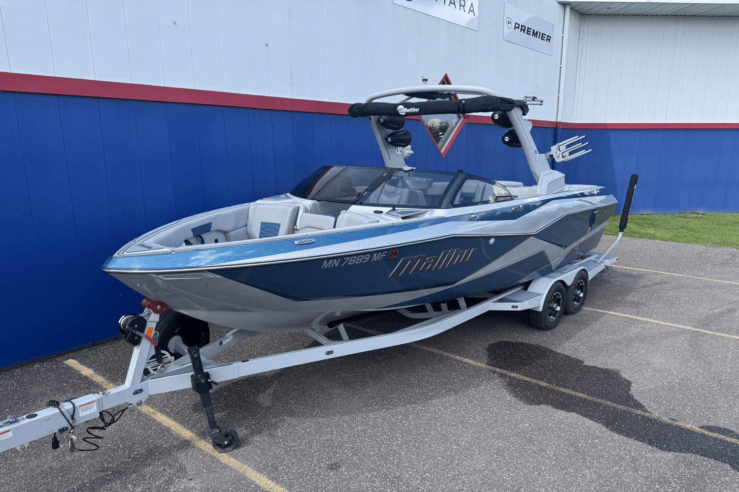 2022 Malibu WAKESETTER 25 LSV Image Thumbnail #0