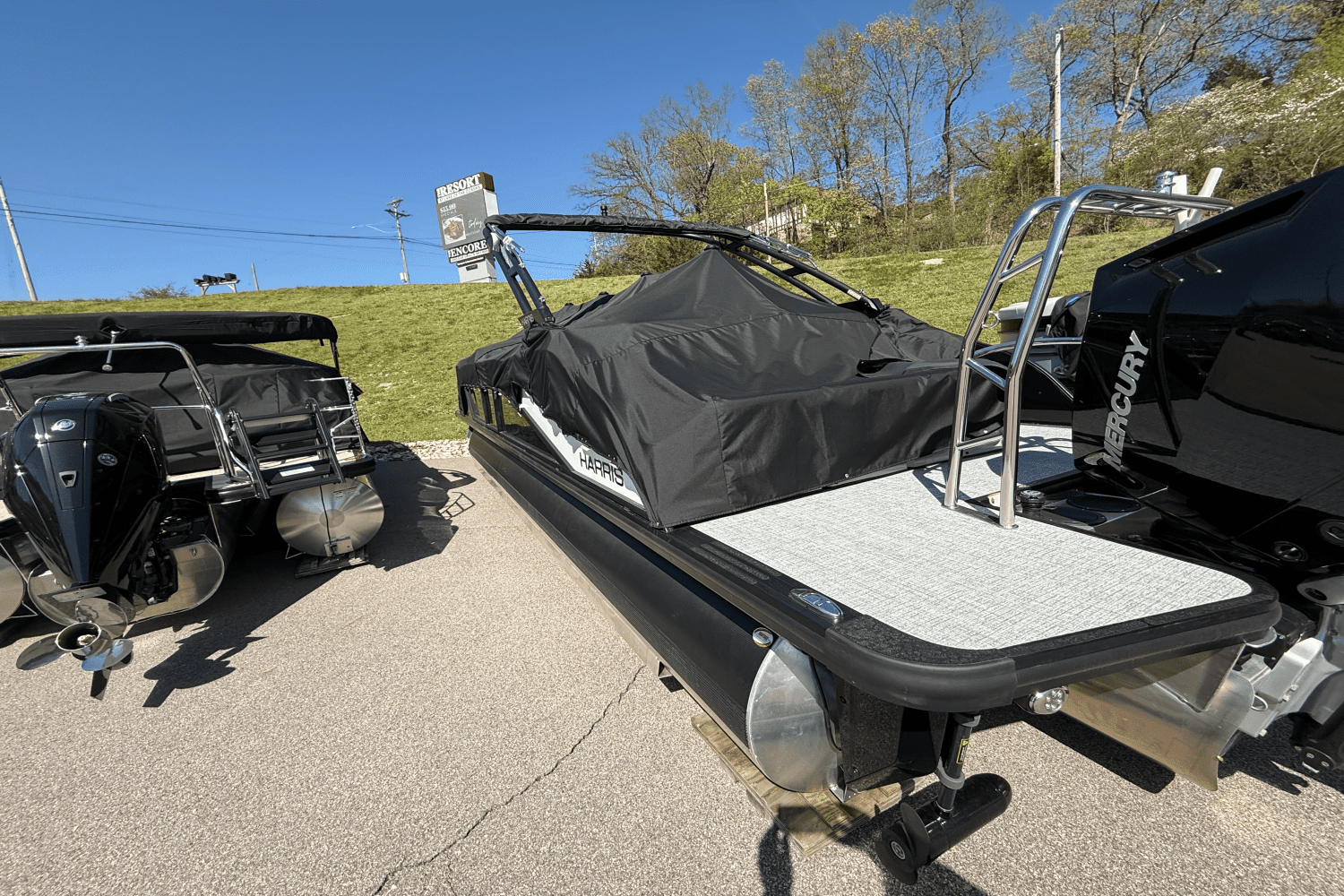 2025 Harris Grand Mariner 250 Image Thumbnail #11