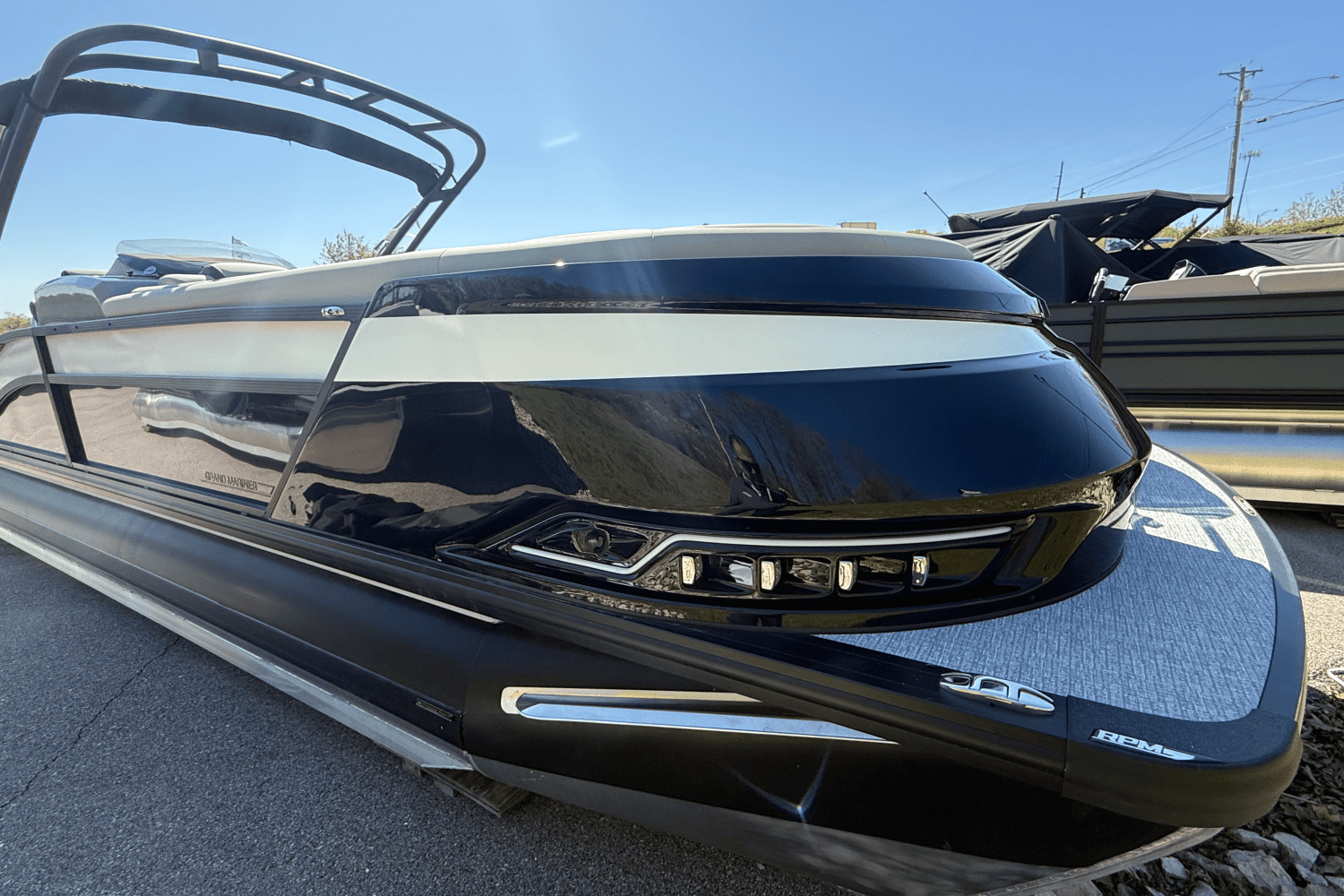 2025 Harris Grand Mariner 250 Image Thumbnail #0