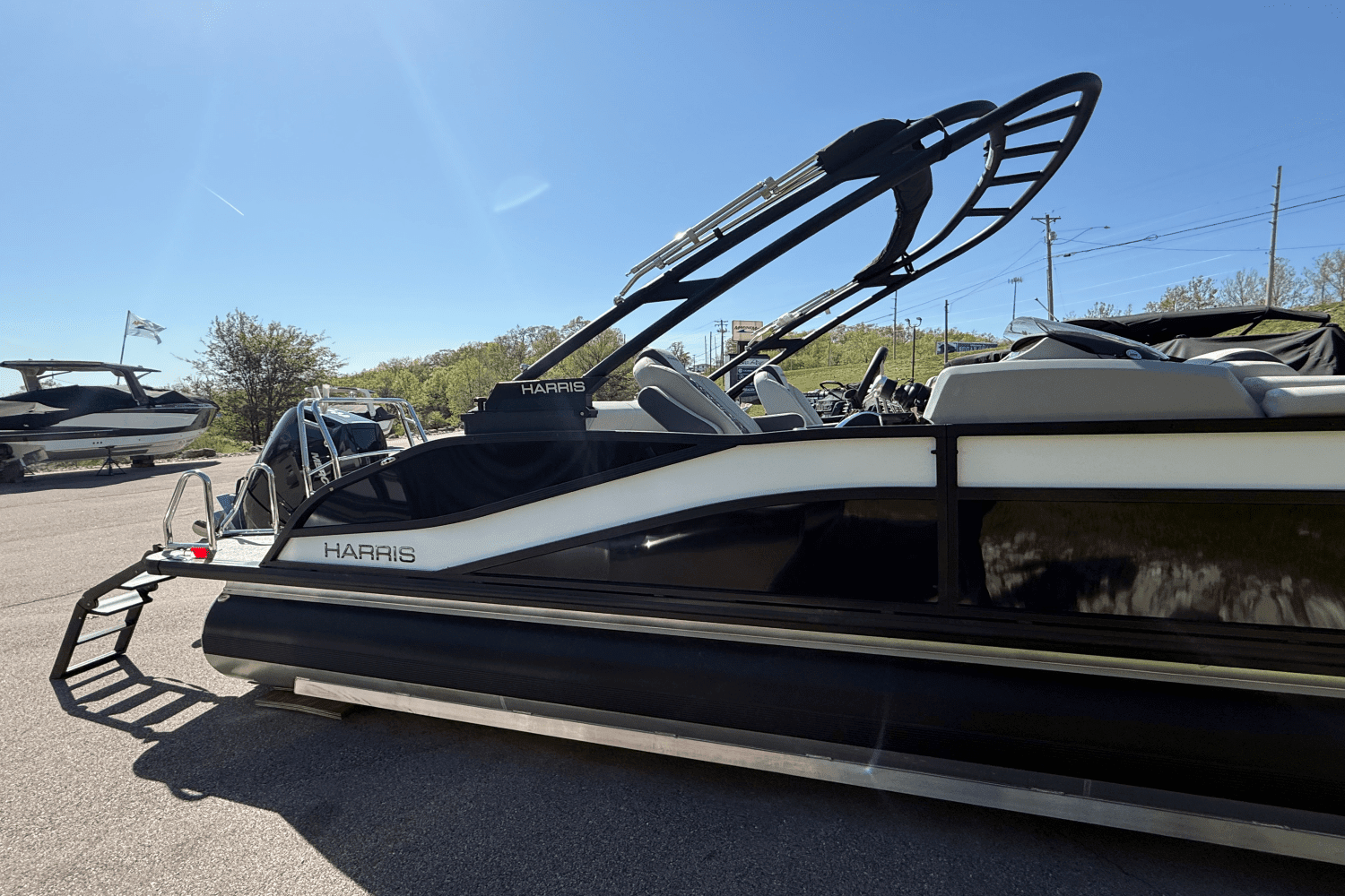 2025 Harris Grand Mariner 250 Image Thumbnail #2