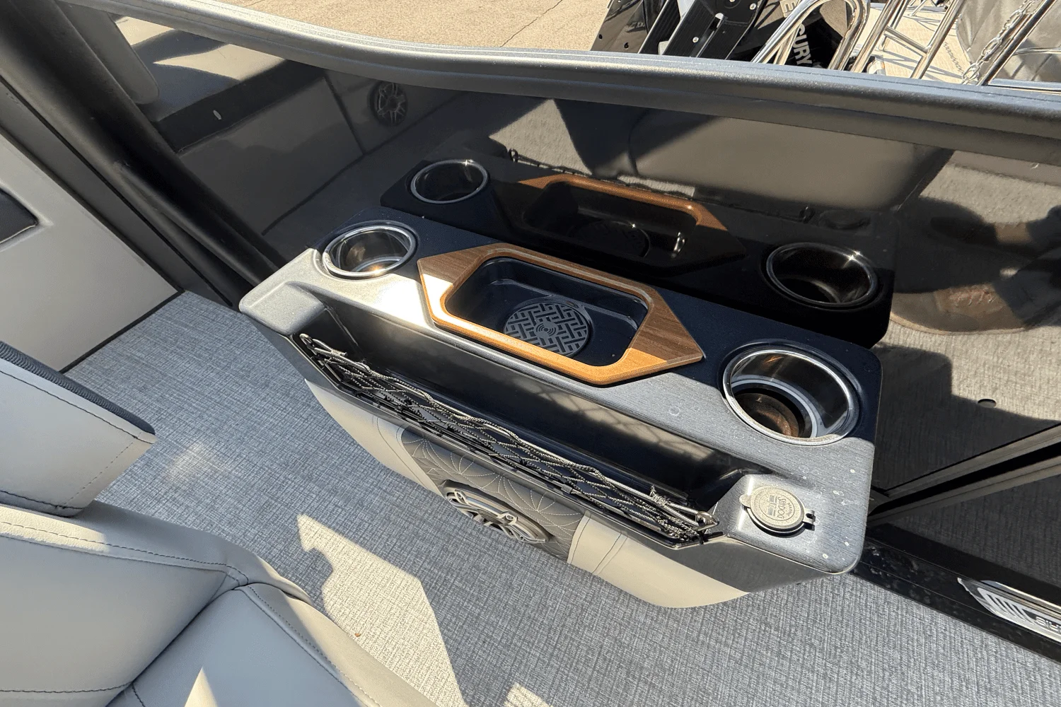 2025 Harris Grand Mariner 250 Image Thumbnail #23