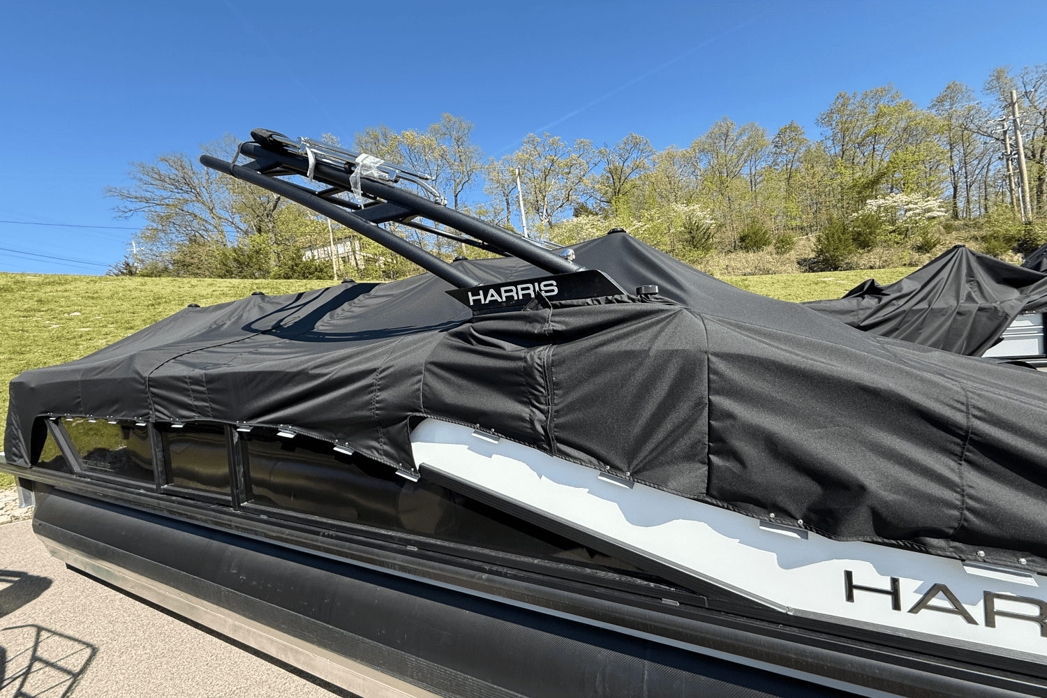 2025 Harris Grand Mariner 250 Image Thumbnail #7