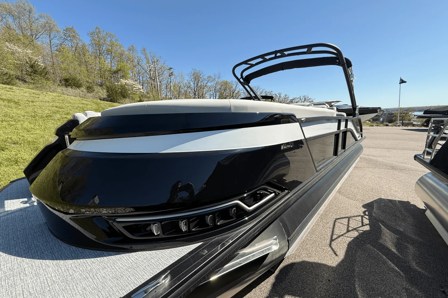 2025 Harris Grand Mariner 250 Image Thumbnail #5