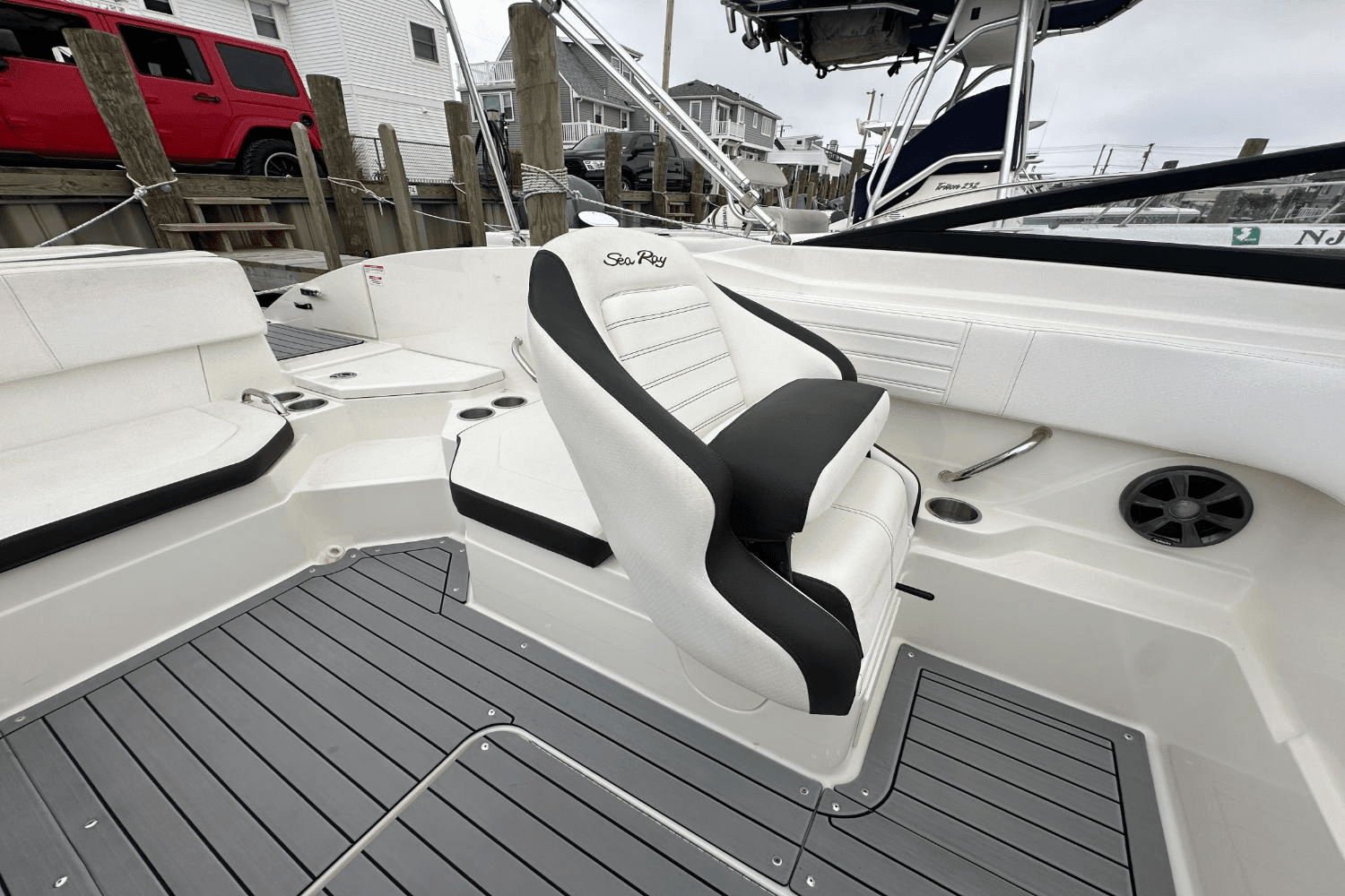 2019 Sea Ray 21 SPX OB Image Thumbnail #6