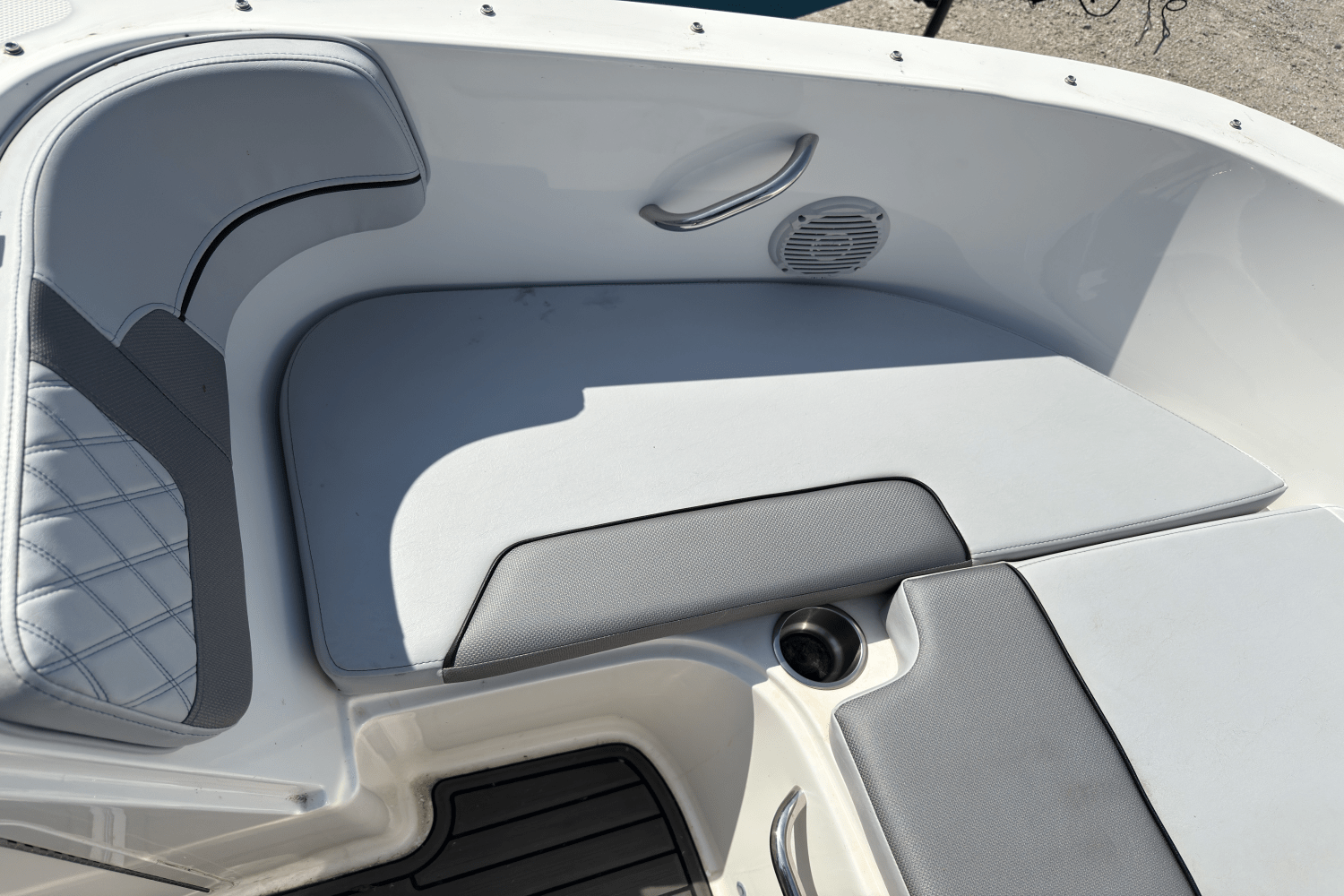 2021 Bayliner VR4 Bowrider I/O Image Thumbnail #12