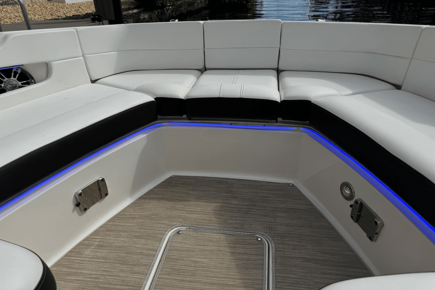 2019 Sea Ray 310 SLX Image Thumbnail #27