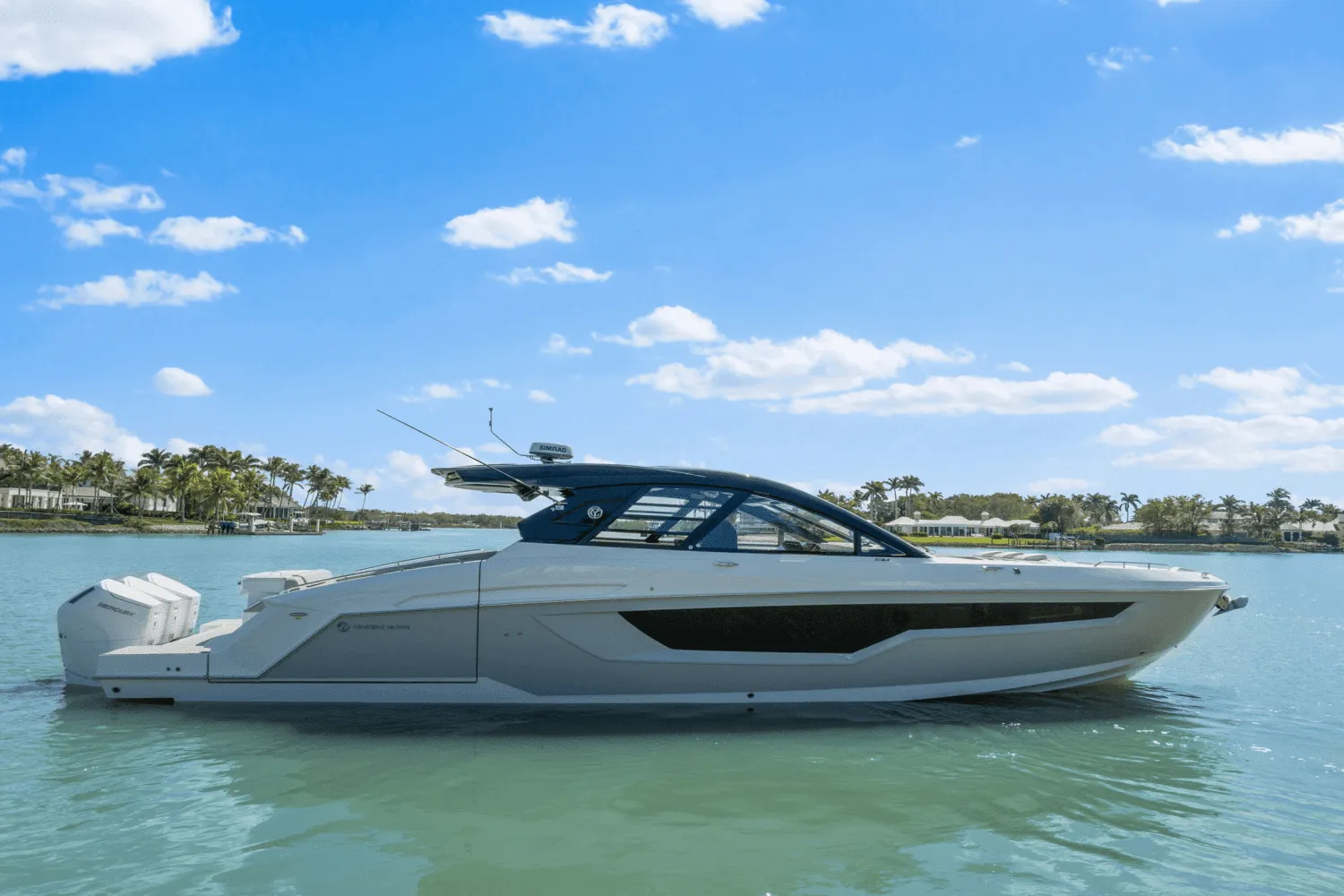 2025 Cruisers Yachts 50 GLS Outboard Image Thumbnail #10