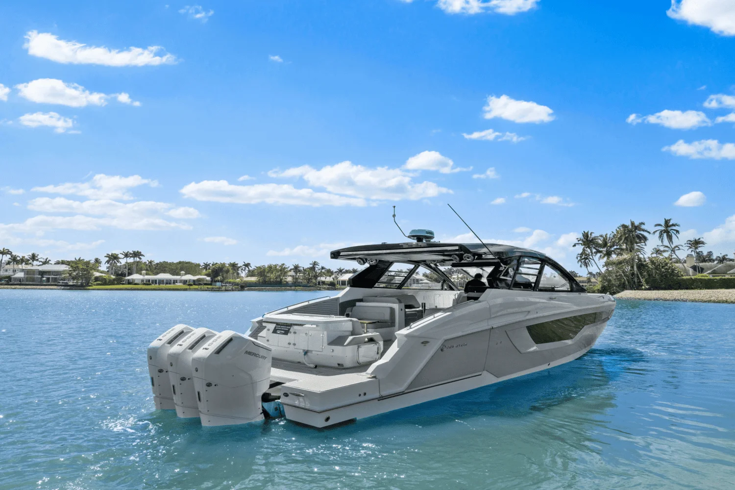 2025 Cruisers Yachts 50 GLS Outboard Image Thumbnail #13