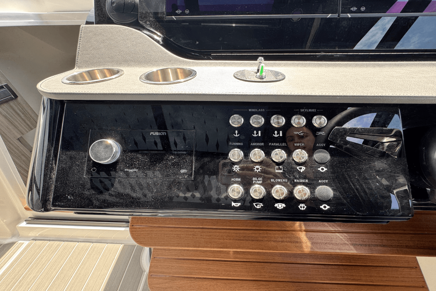 2025 Sea Ray Sundancer 370 Outboard Image Thumbnail #30