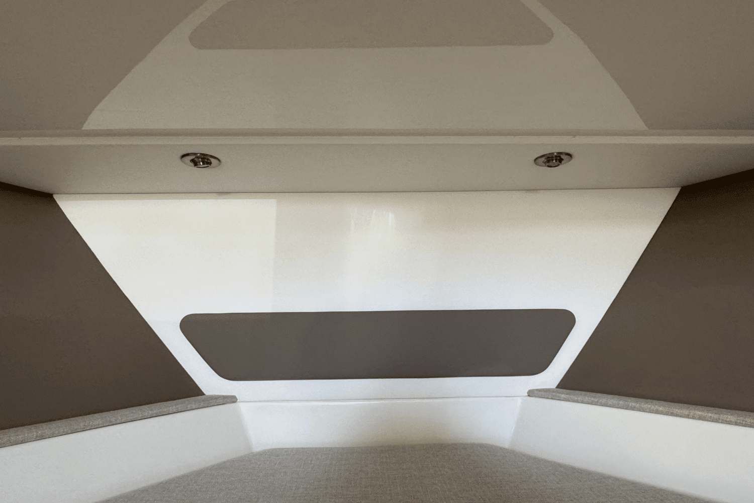 2025 Sea Ray Sundancer 370 Outboard Image Thumbnail #41