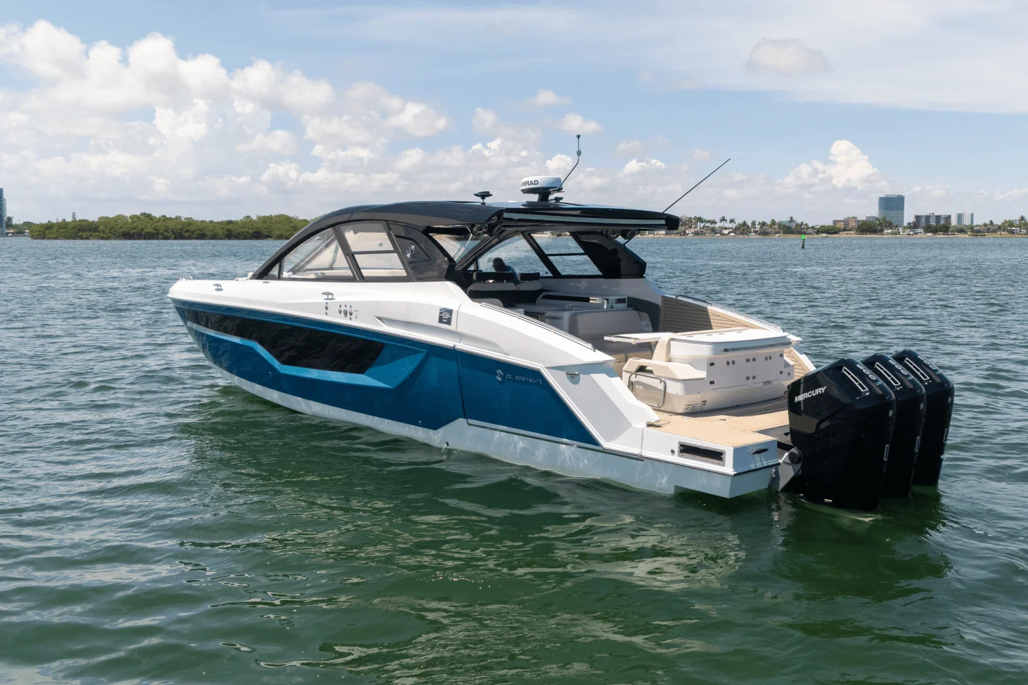 2025 Cruisers Yachts 50 GLS Outboard Image Thumbnail #2