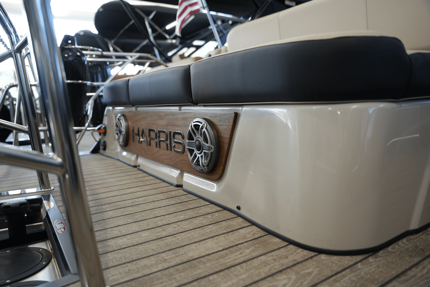 2025 Harris Grand Mariner 250 Image Thumbnail #26