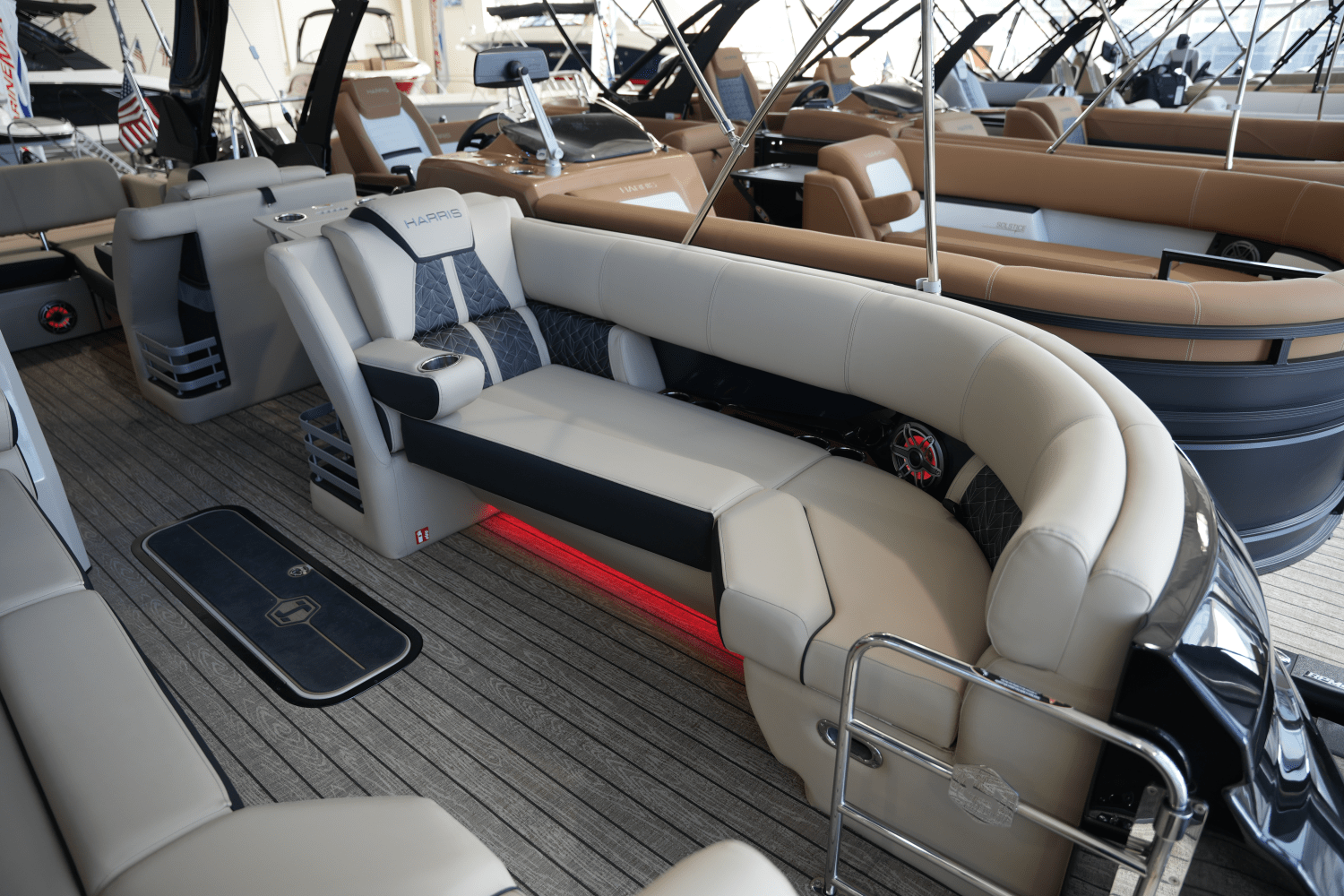 2025 Harris Grand Mariner 250 Image Thumbnail #1