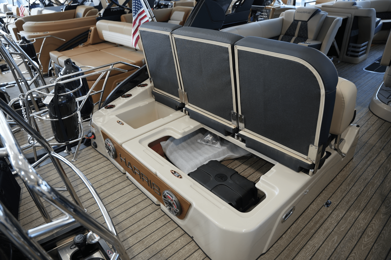 2025 Harris Grand Mariner 250 Image Thumbnail #22