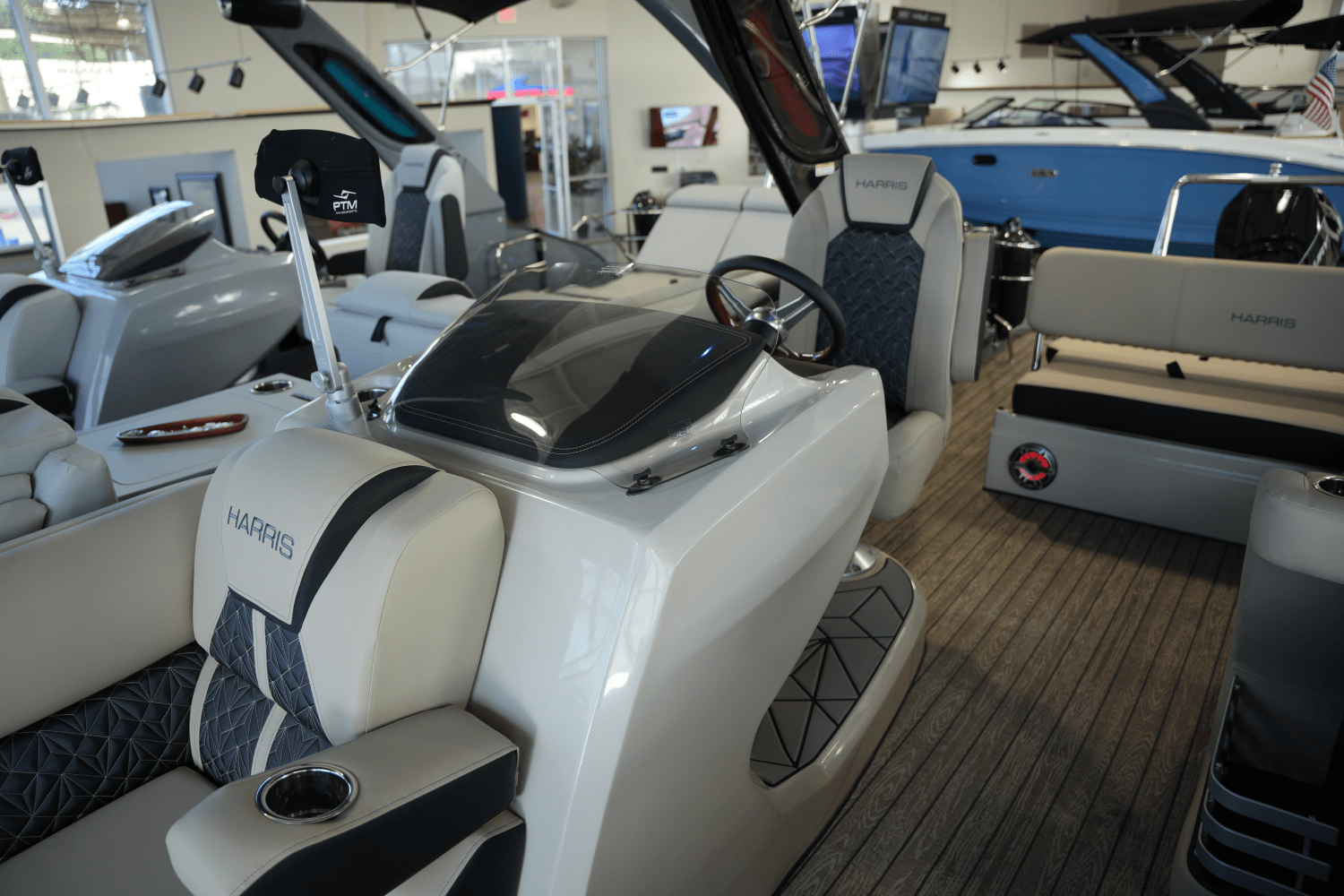 2025 Harris Grand Mariner 250 Image Thumbnail #8