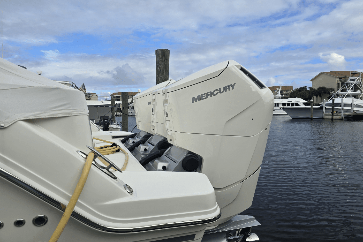 2023 Boston Whaler 405 CONQUEST Image Thumbnail #22