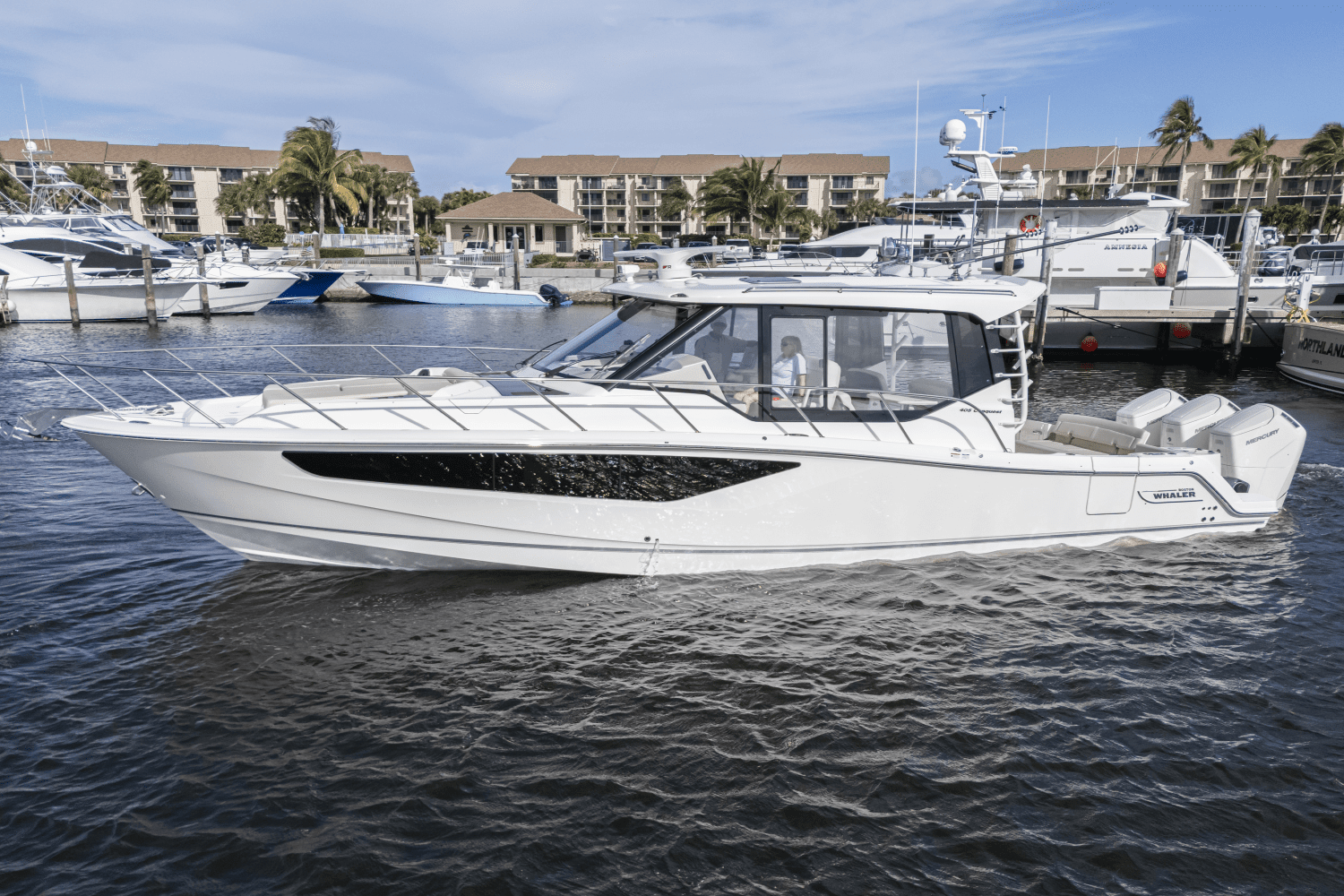 2023 Boston Whaler 405 CONQUEST Image Thumbnail #37