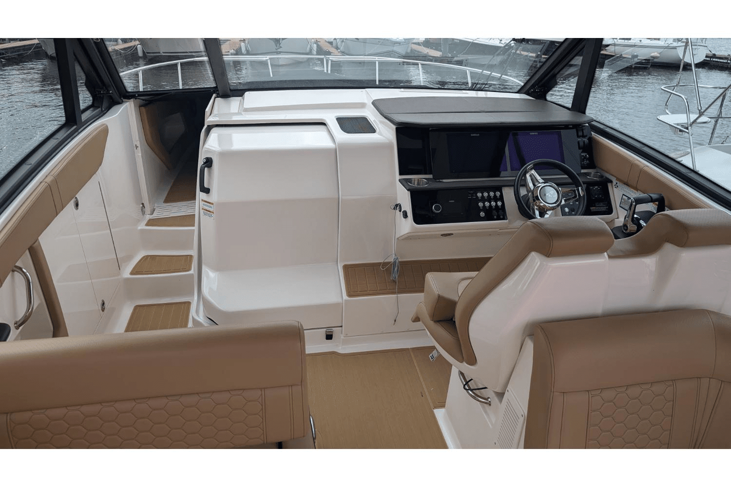 2023 Sea Ray Sundancer 320 Outboard Image Thumbnail #8