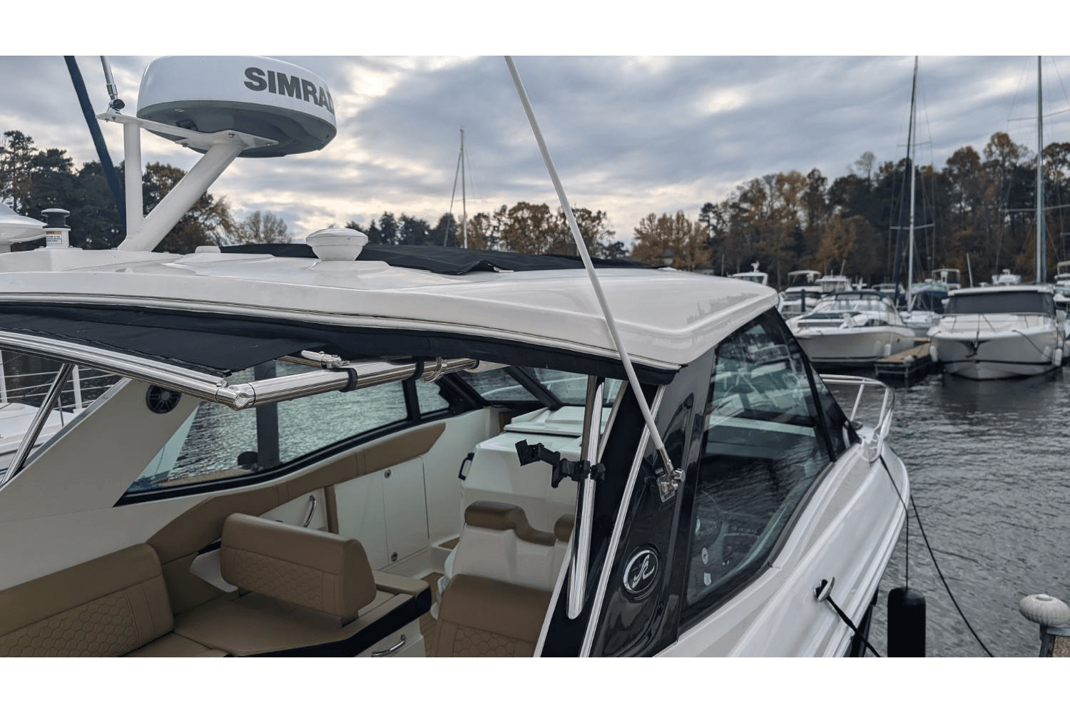 2023 Sea Ray Sundancer 320 Outboard Image Thumbnail #5