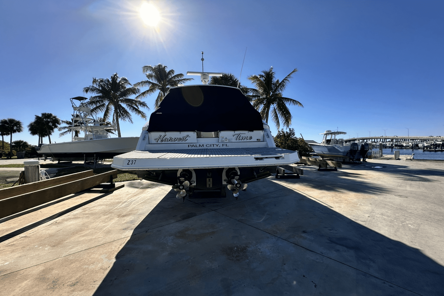 2019 Cruisers Yachts 39 EXPRESS COUPE Image Thumbnail #10