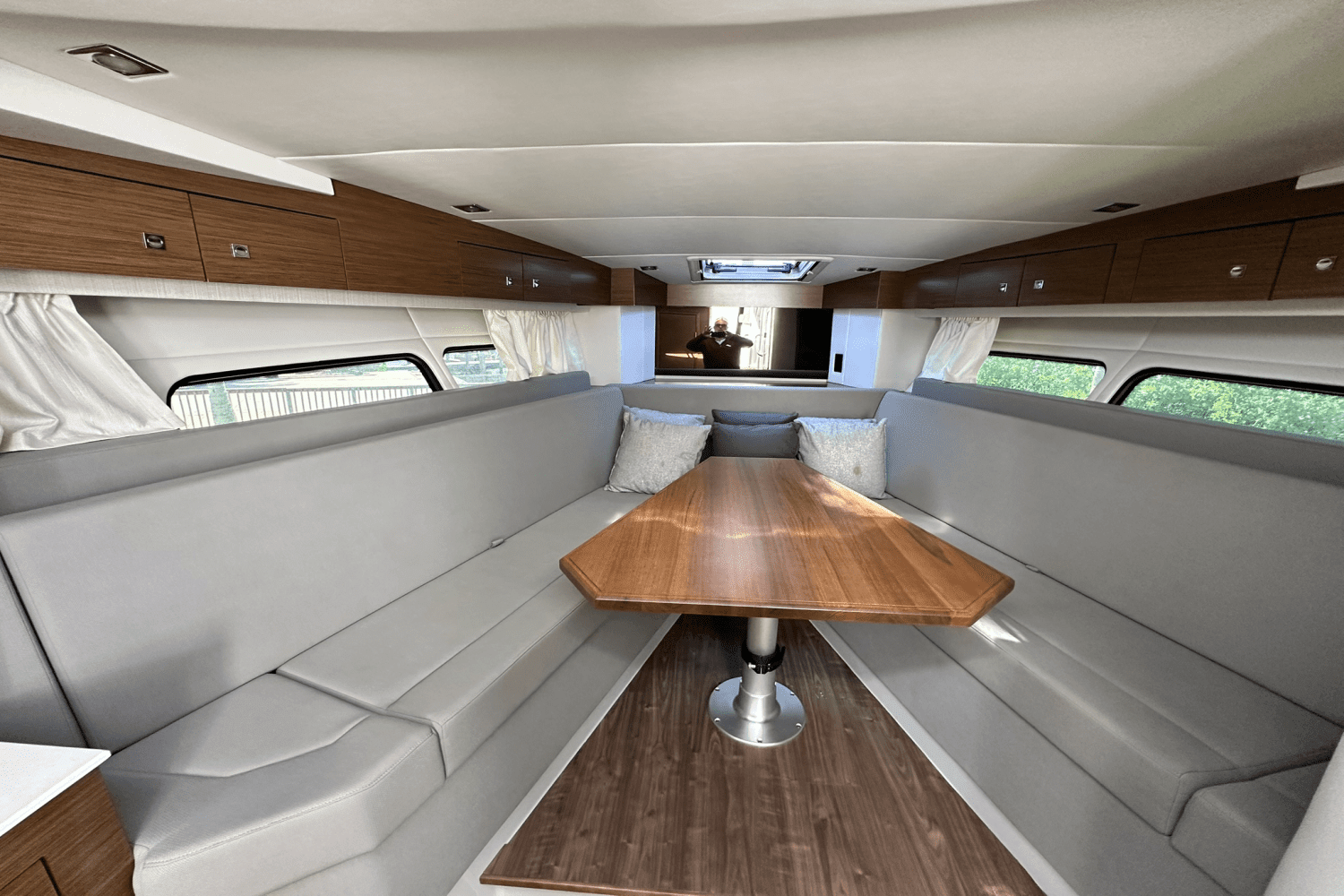 2019 Cruisers Yachts 39 EXPRESS COUPE Image Thumbnail #24