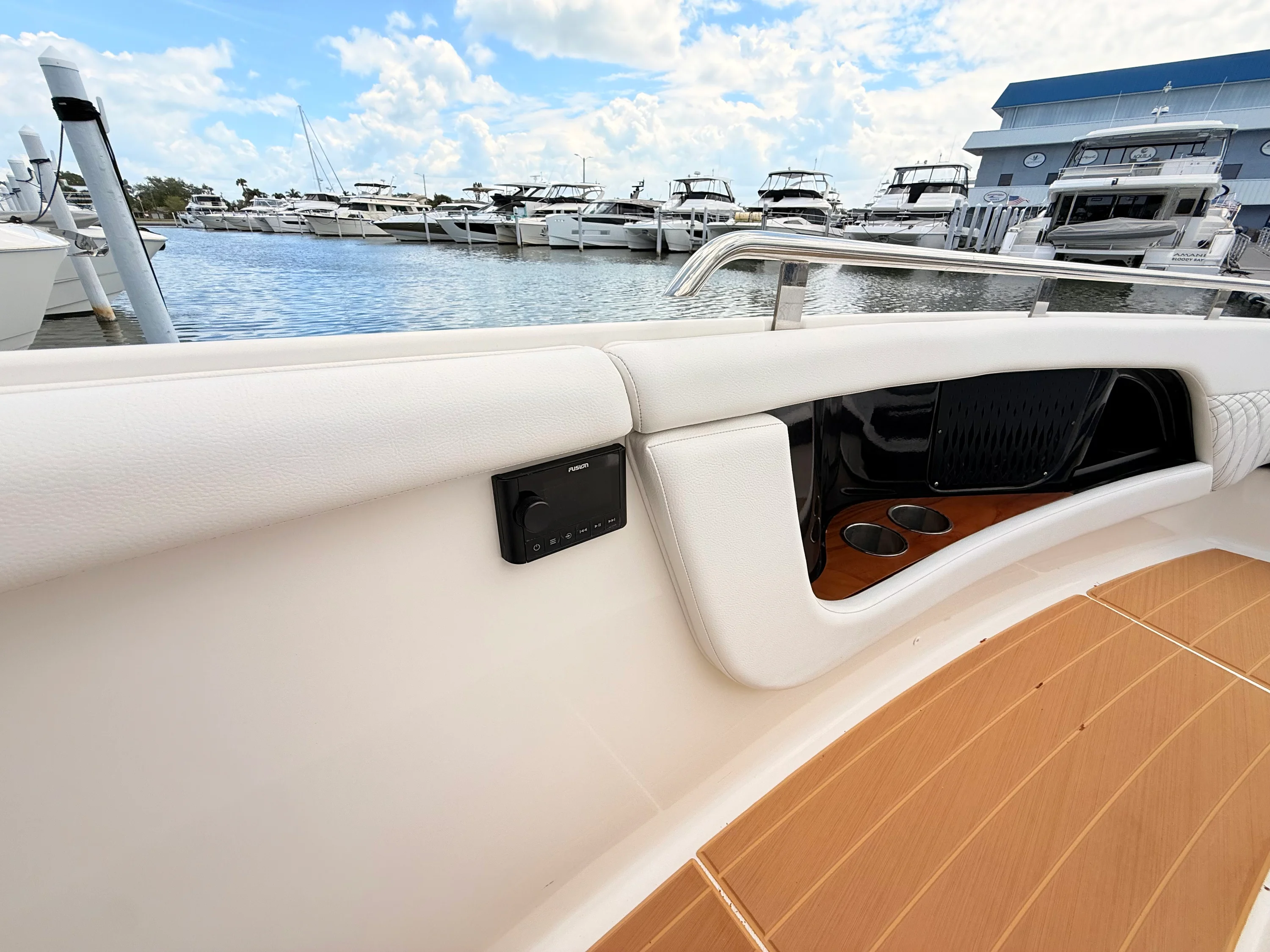 2023 Sea Ray Sundancer 370 Outboard Image Thumbnail #58