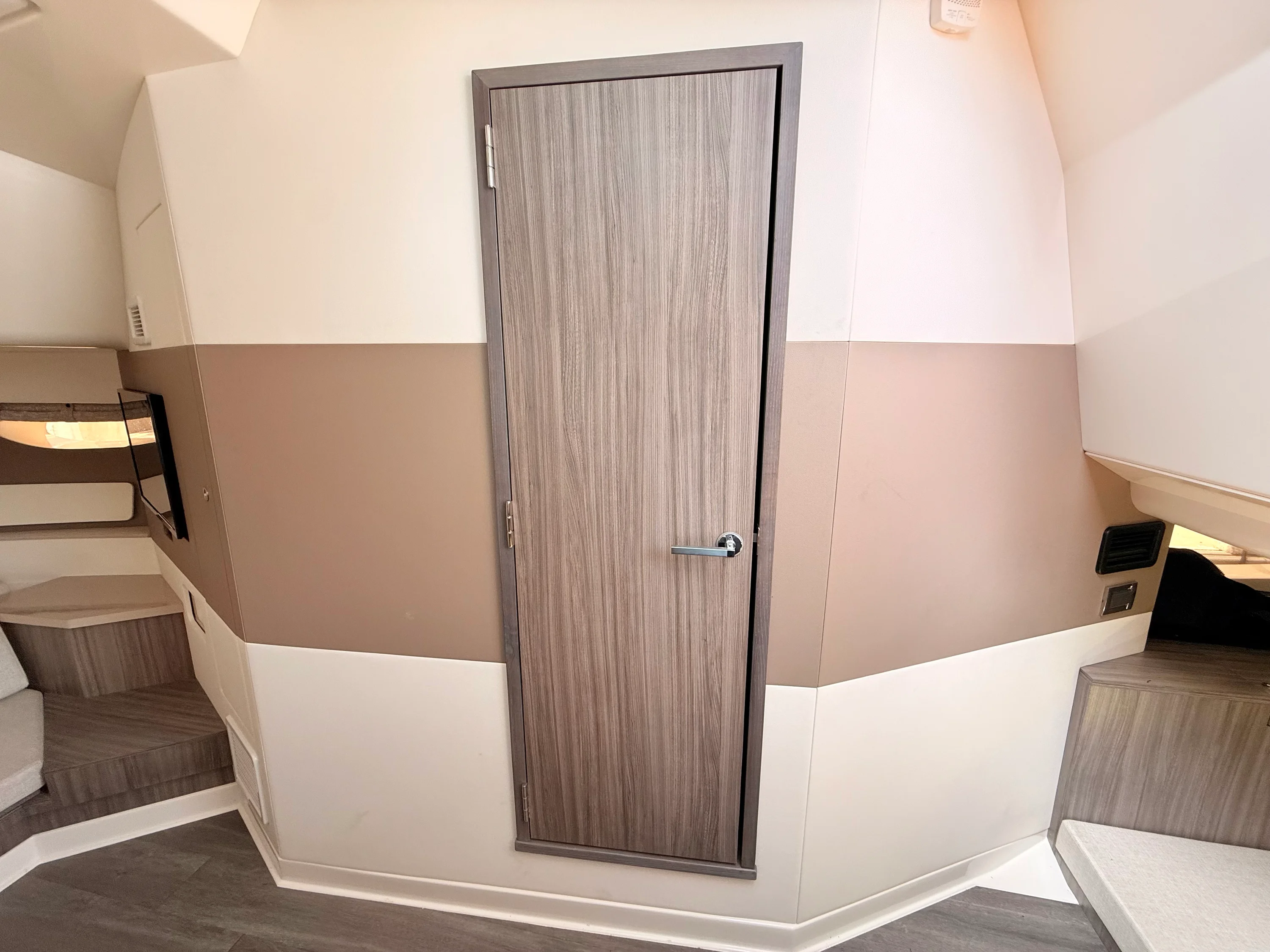 2023 Sea Ray Sundancer 370 Outboard Image Thumbnail #73