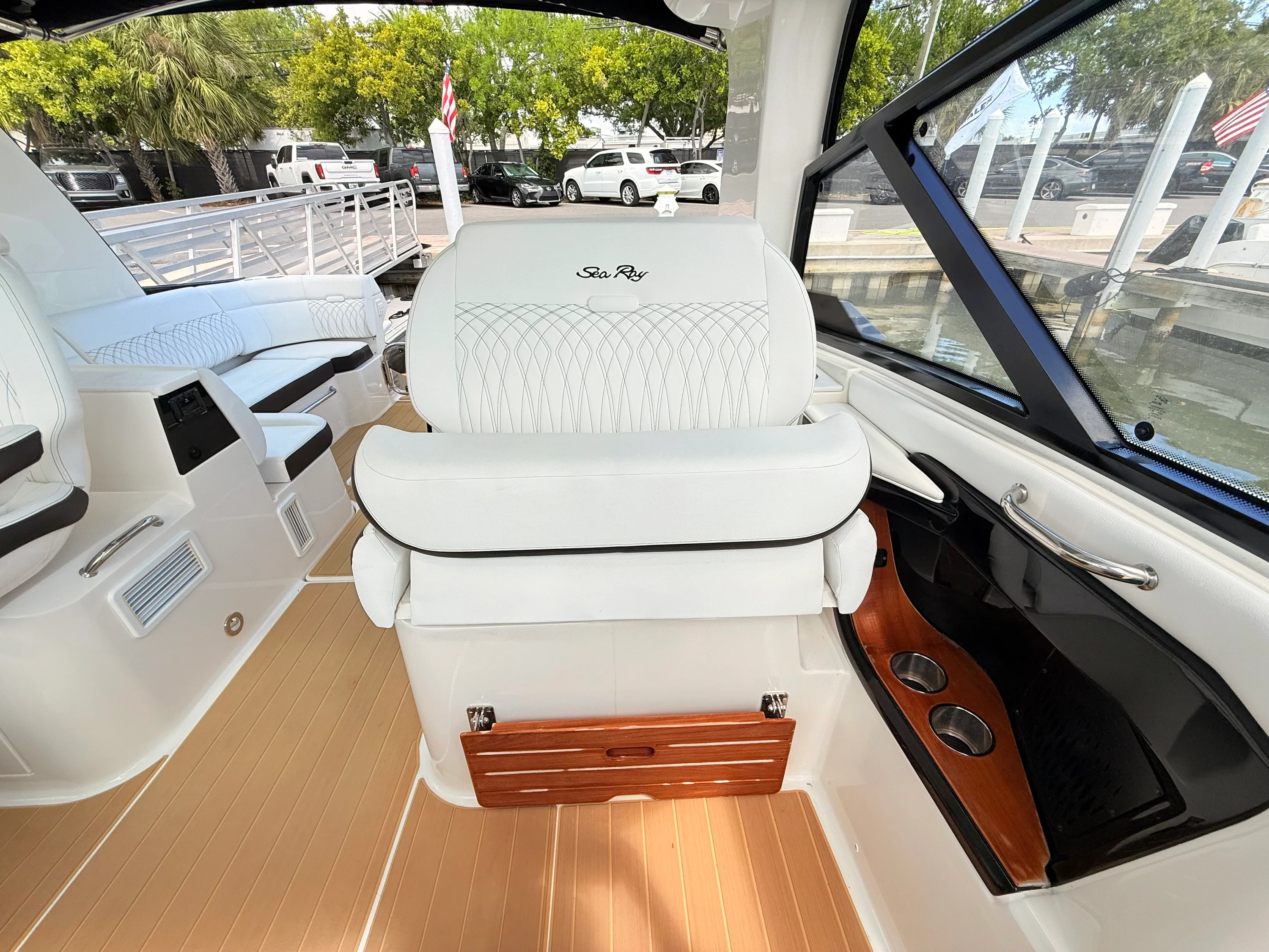 2023 Sea Ray Sundancer 370 Outboard Image Thumbnail #41