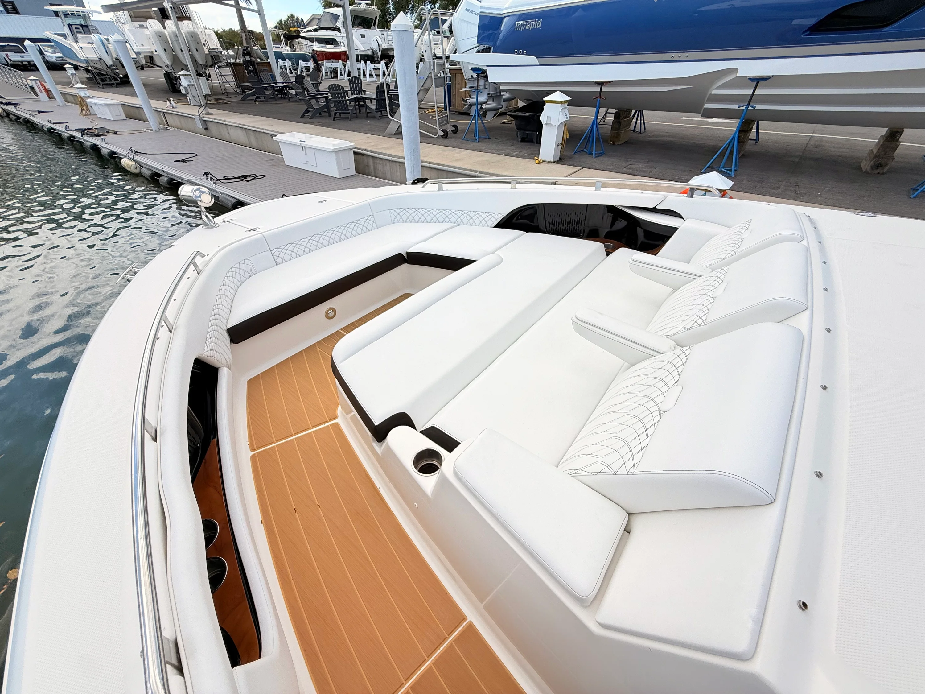 2023 Sea Ray Sundancer 370 Outboard Image Thumbnail #61