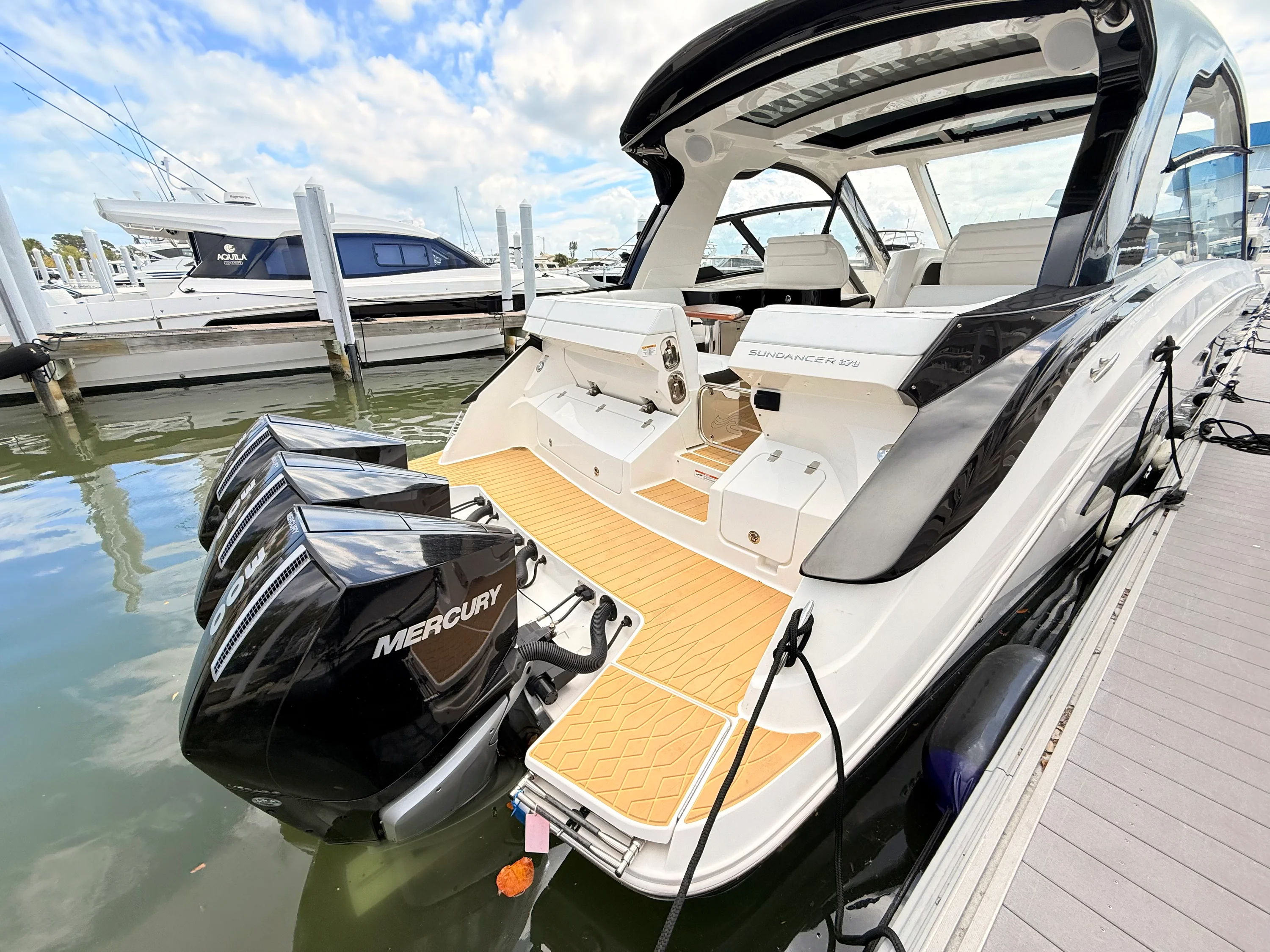 2023 Sea Ray Sundancer 370 Outboard Image Thumbnail #28