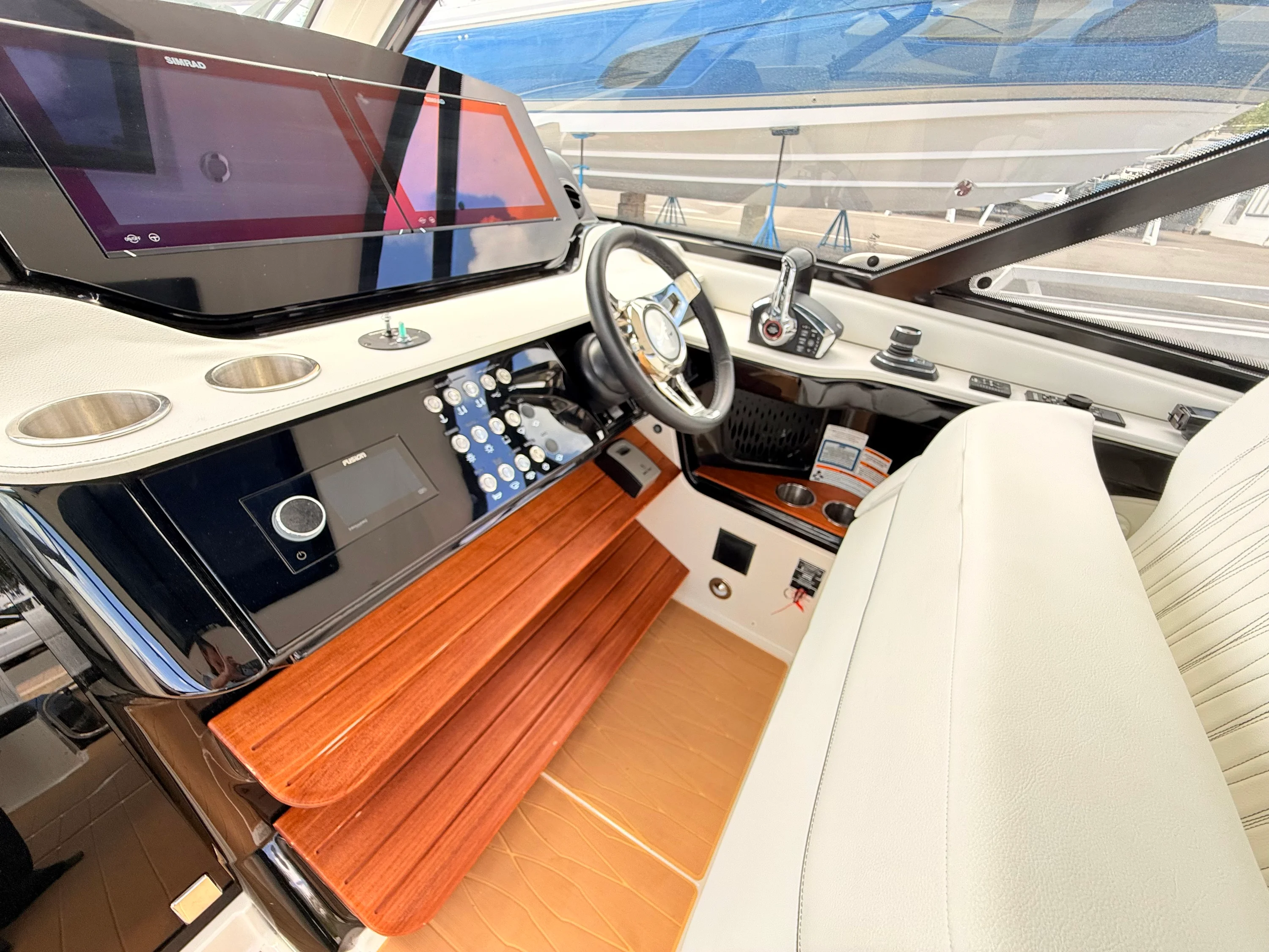 2023 Sea Ray Sundancer 370 Outboard Image Thumbnail #46