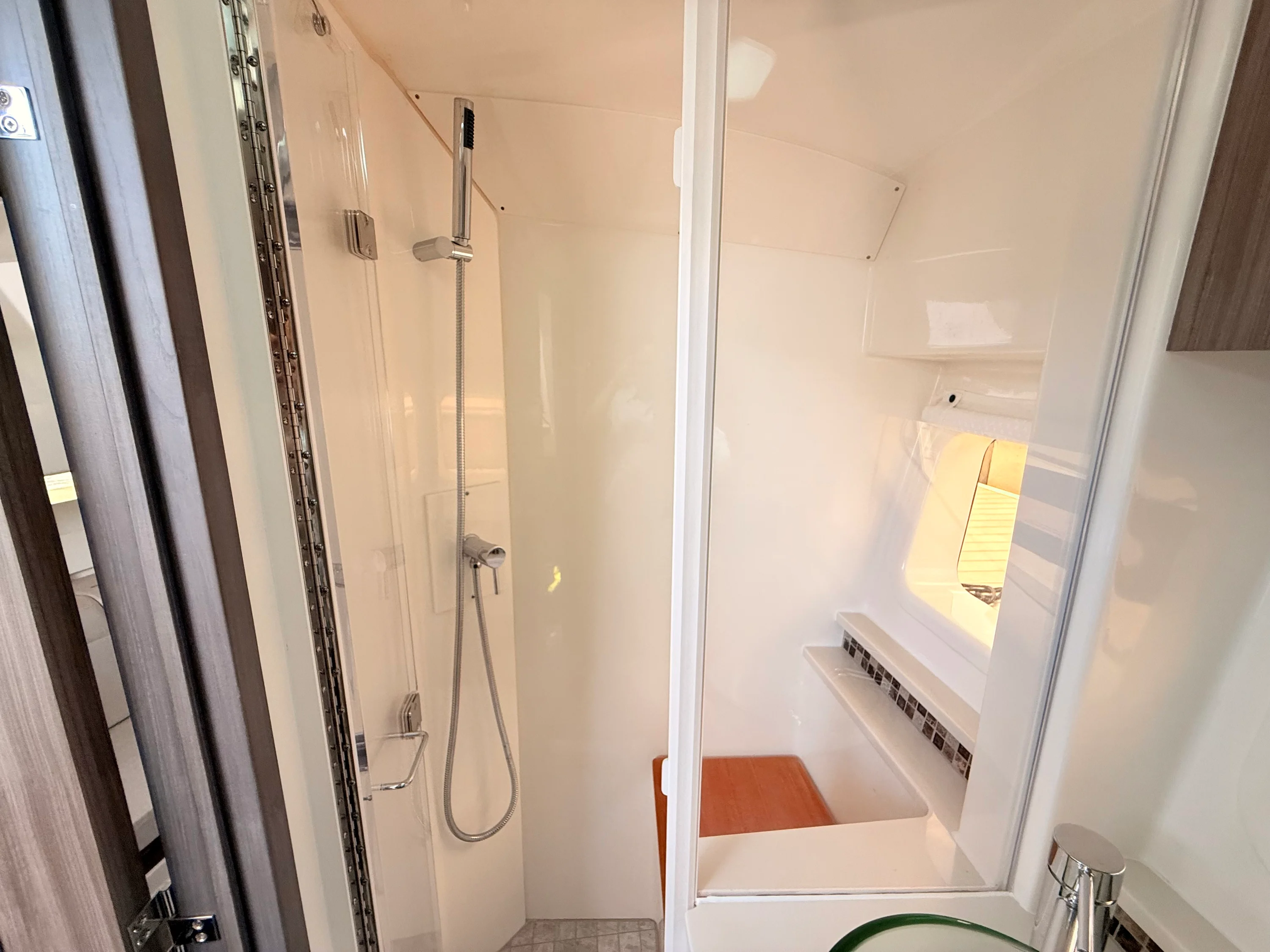 2023 Sea Ray Sundancer 370 Outboard Image Thumbnail #75